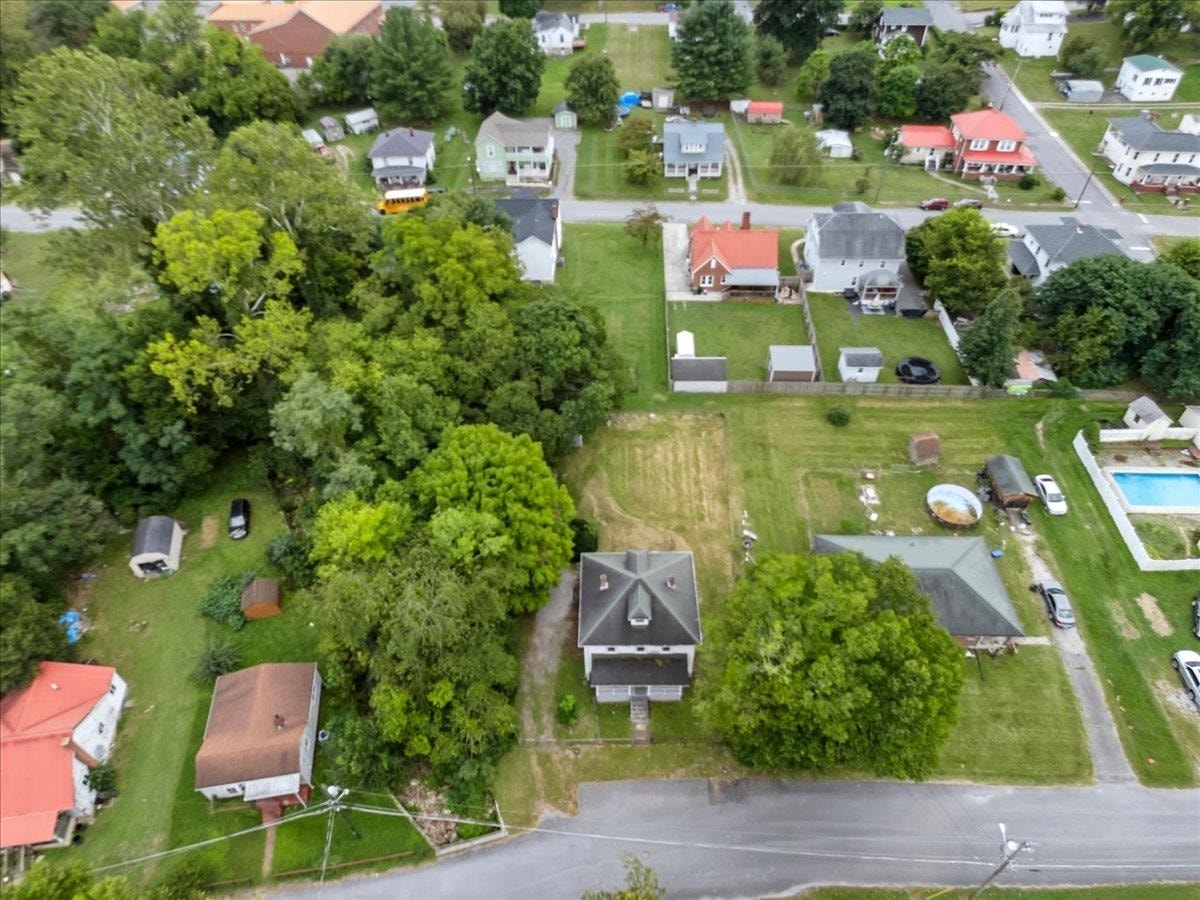 804 Wolf Street, Narrows, VA 24124