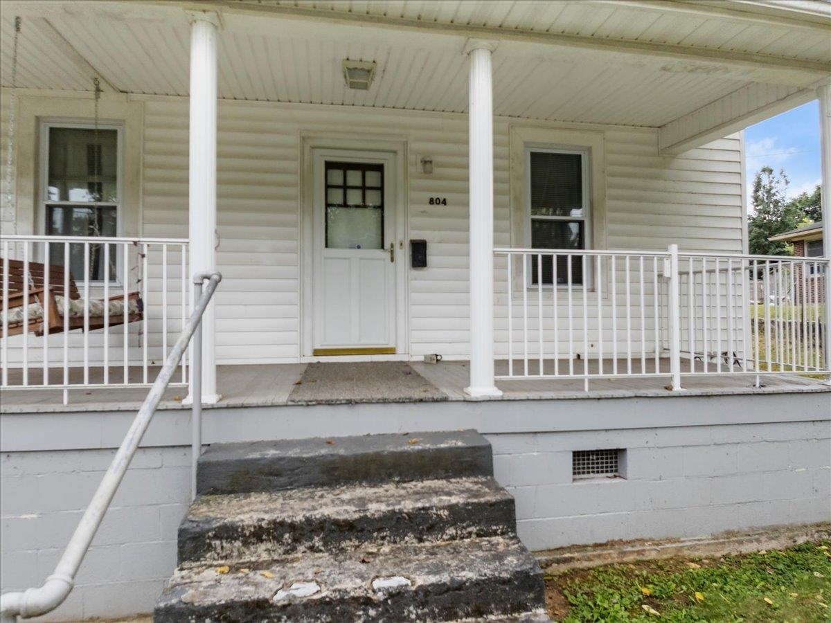 804 Wolf Street, Narrows, VA 24124