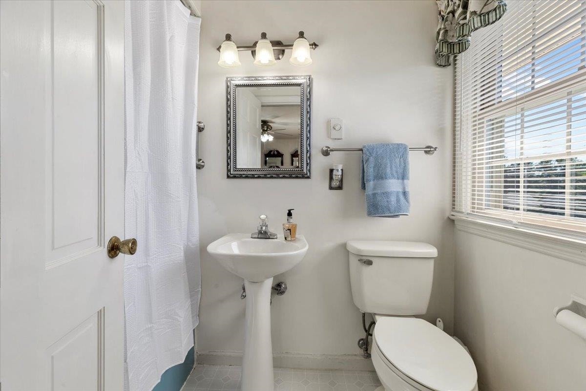 410 Lawndale Drive, Pearisburg, VA 24134