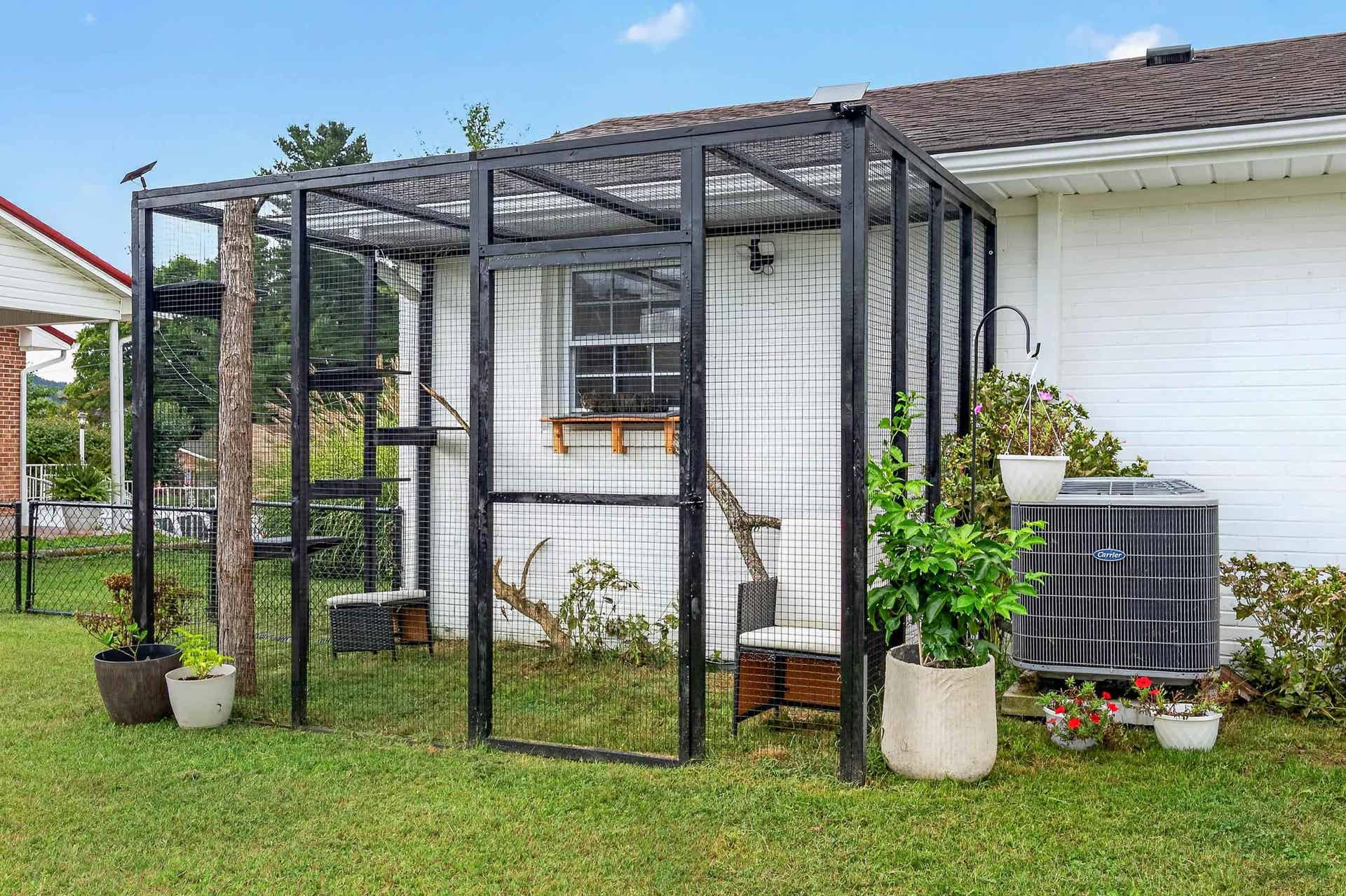 6638 Riverview Drive, Fairlawn, VA 24141