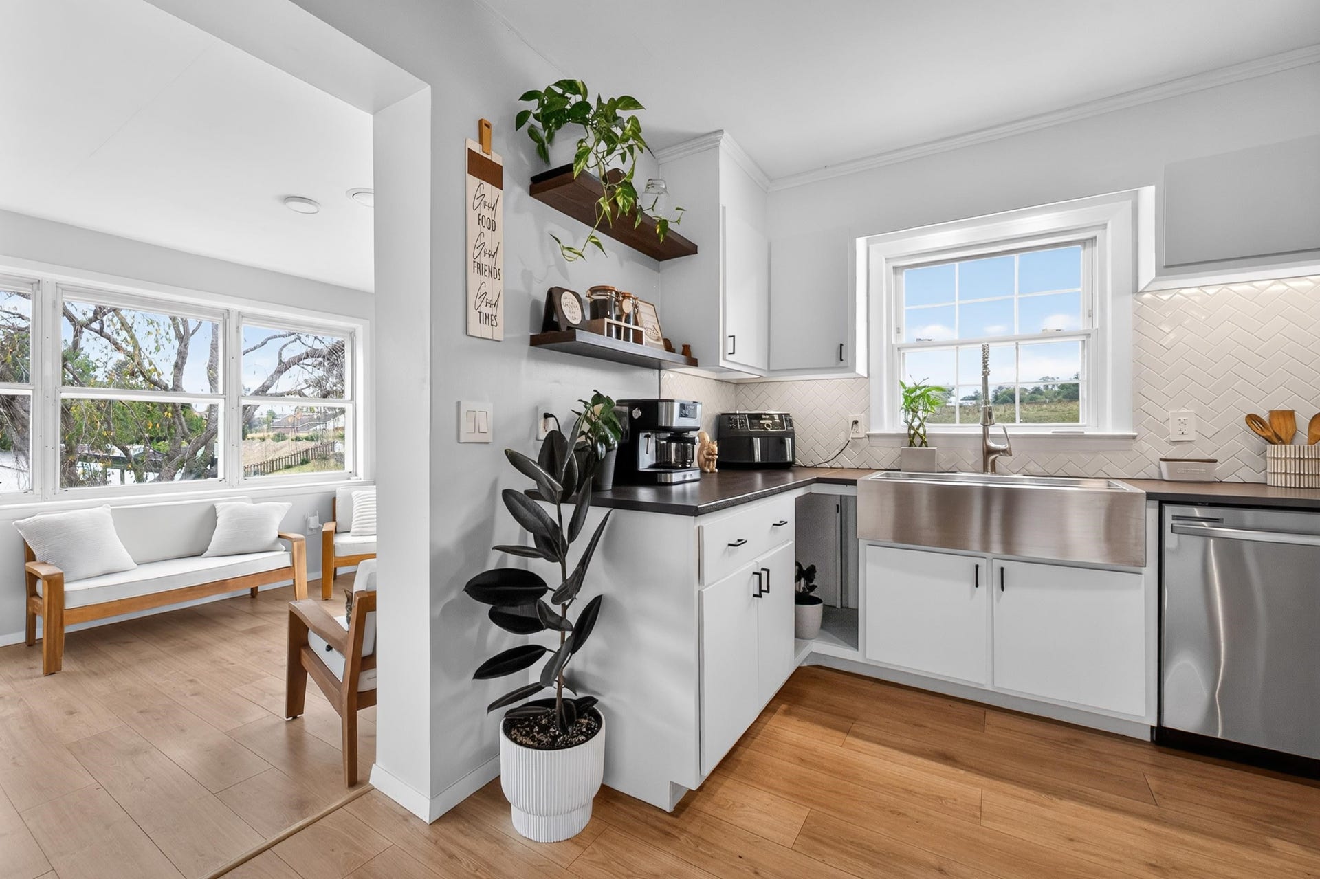 6638 Riverview Drive, Fairlawn, VA 24141