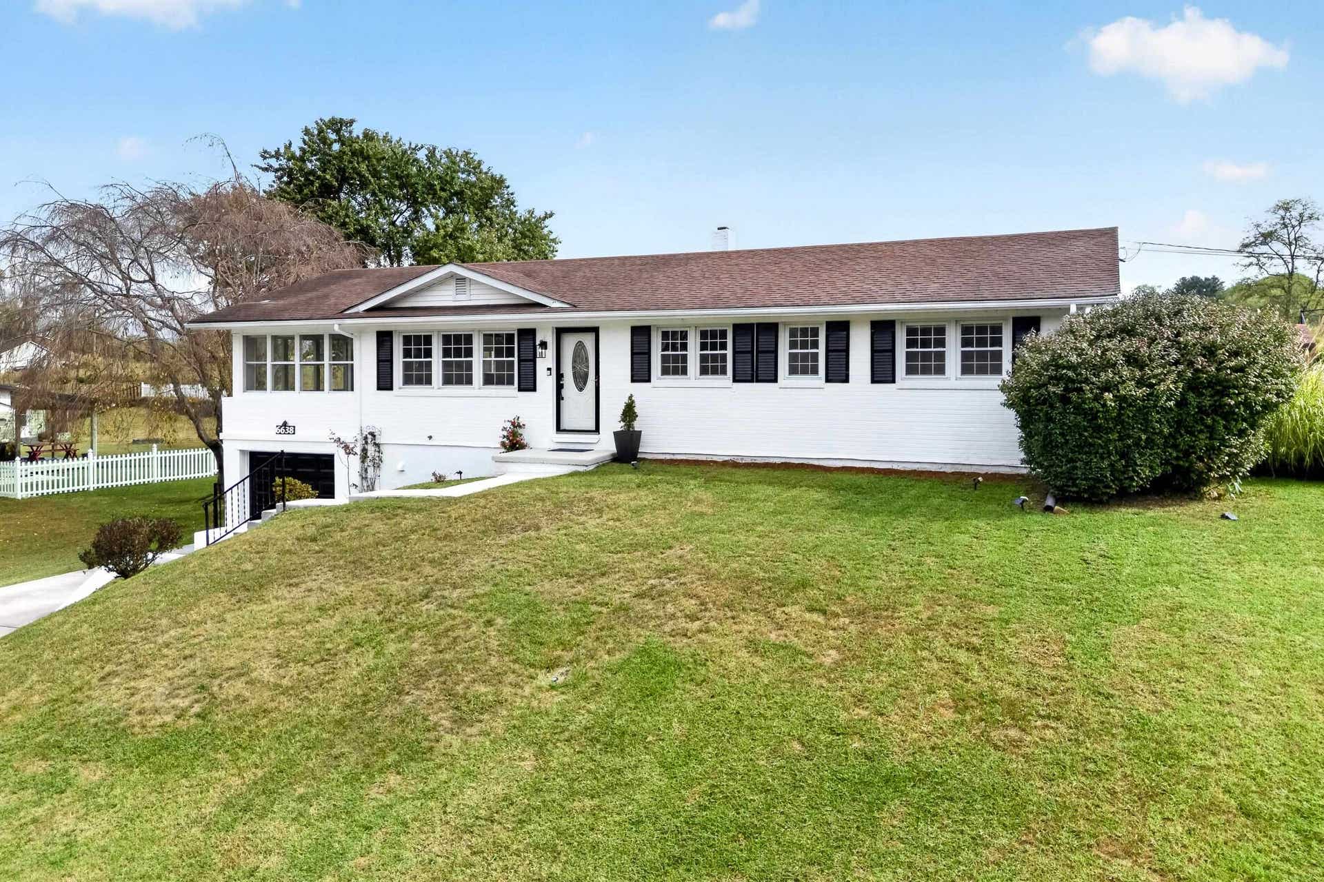 6638 Riverview Drive, Fairlawn, VA 24141