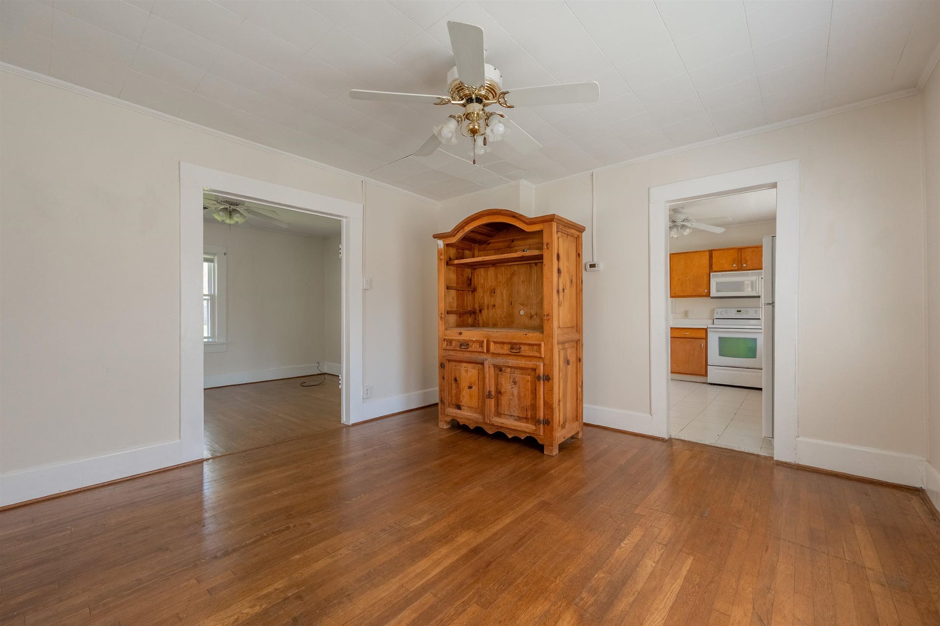 102 Peck Street, Pembroke, VA 24136