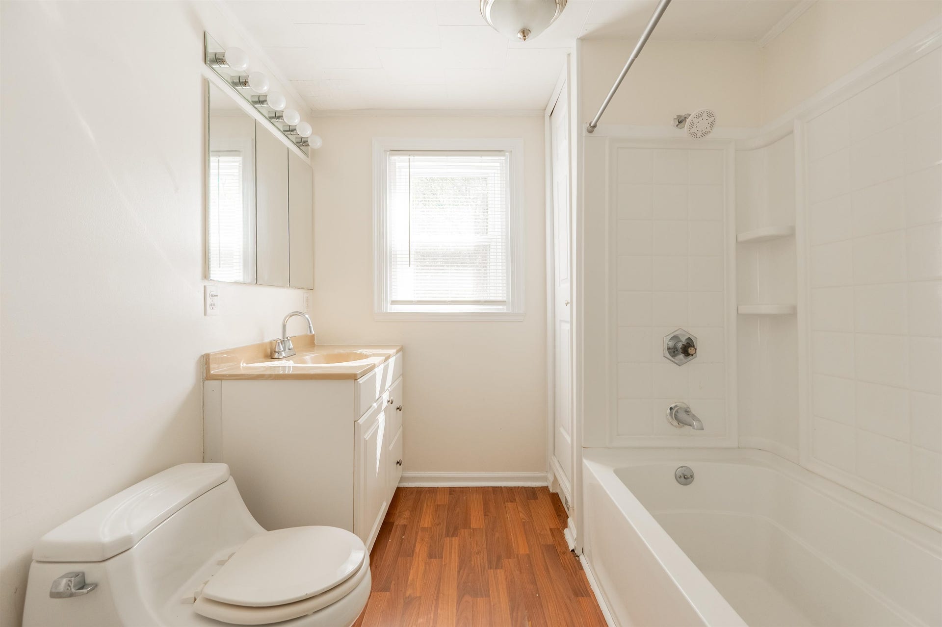 102 Peck Street, Pembroke, VA 24136