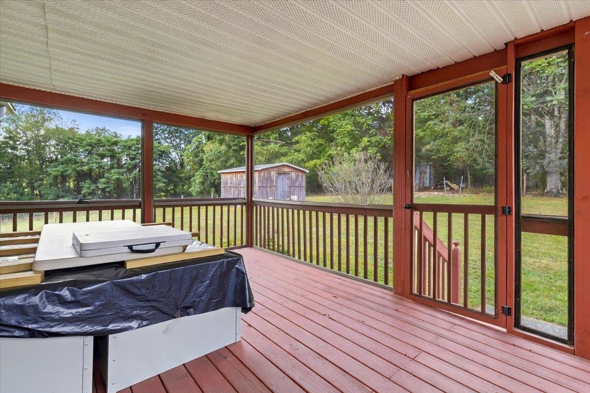 5308 THORNSPRING Road, Pulaski, VA 24301