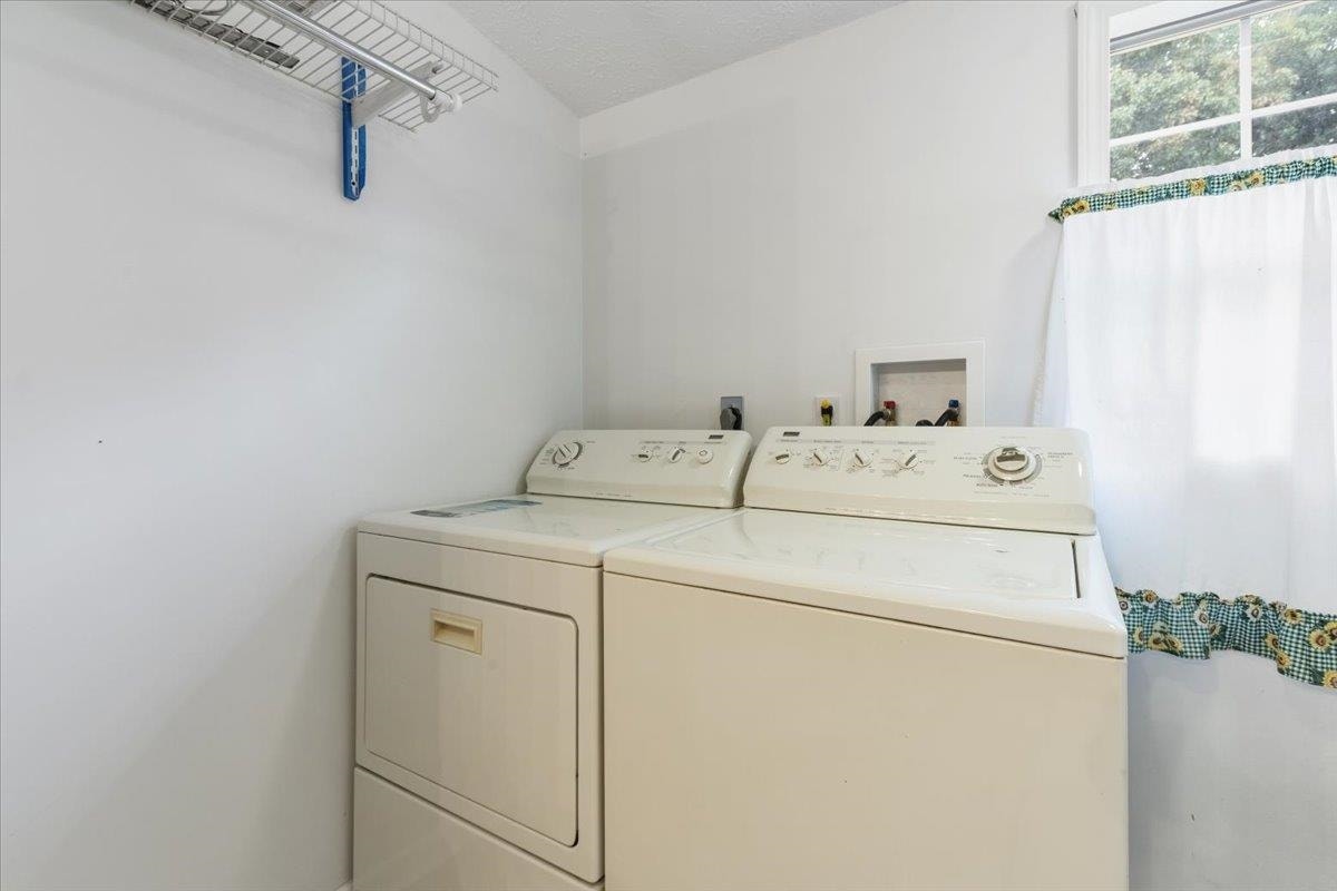 5308 THORNSPRING Road, Pulaski, VA 24301