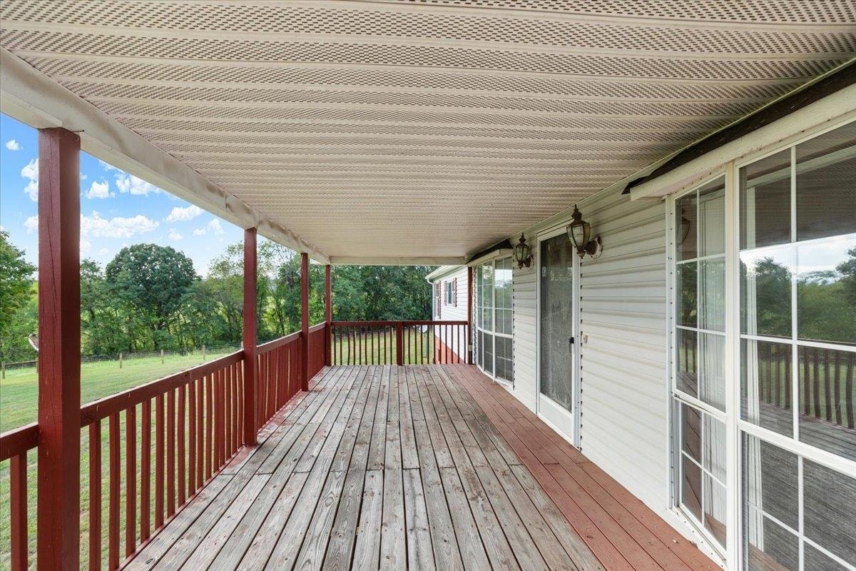 5308 THORNSPRING Road, Pulaski, VA 24301