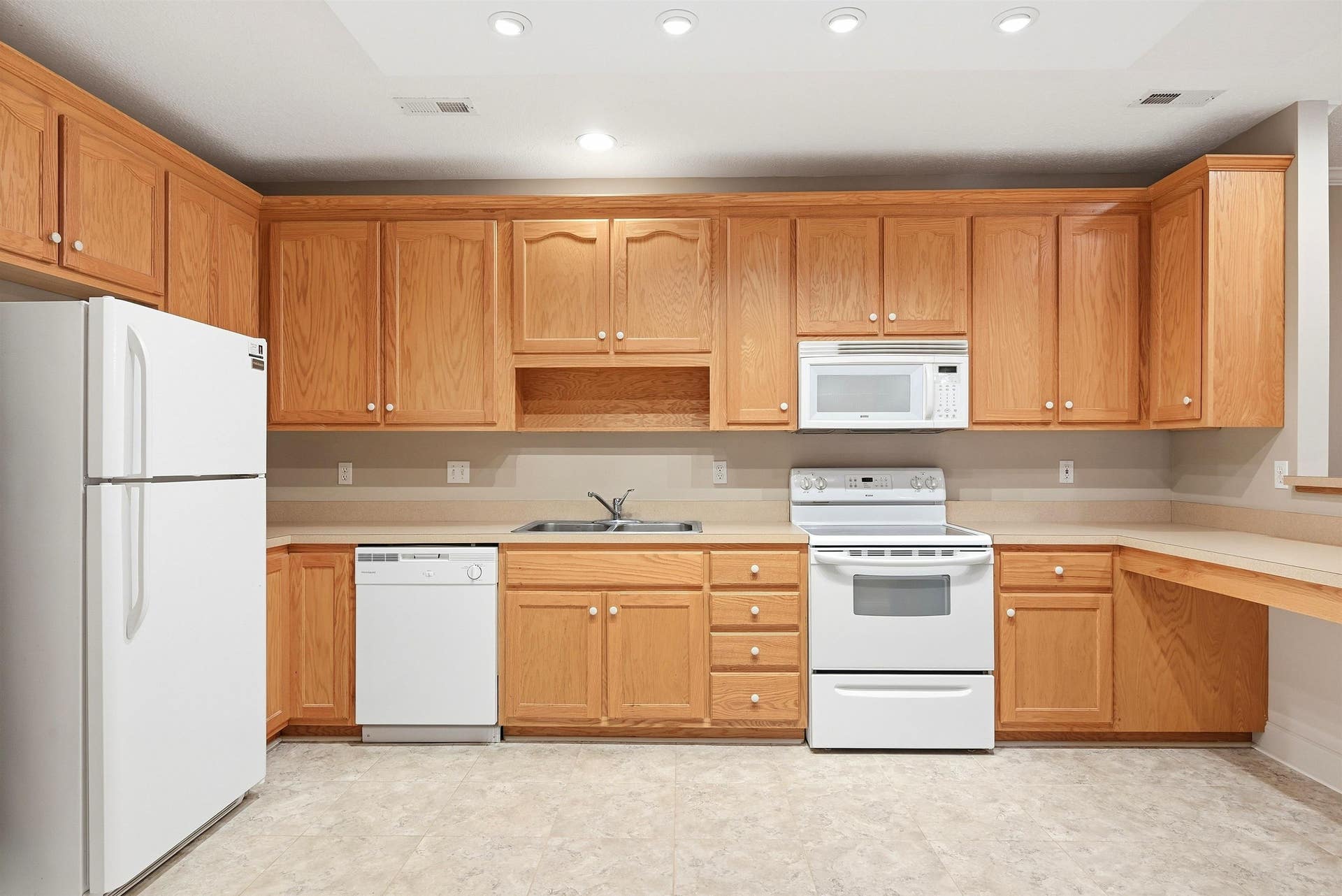 2522 BLOSSOM Trail, Blacksburg, VA 24060