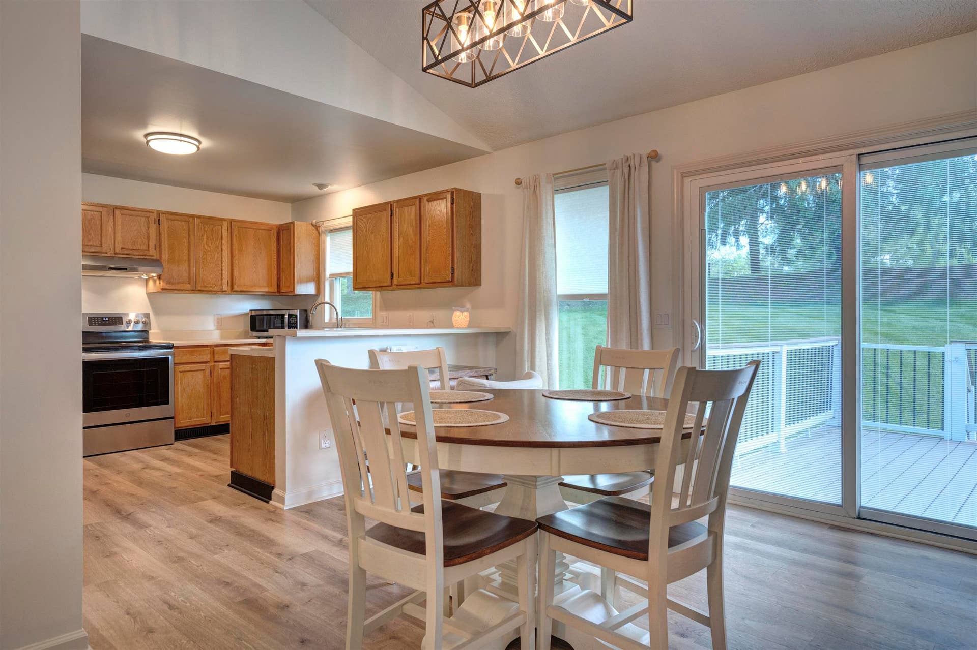 208 GLEN VIEW Lane, Radford, VA 24141