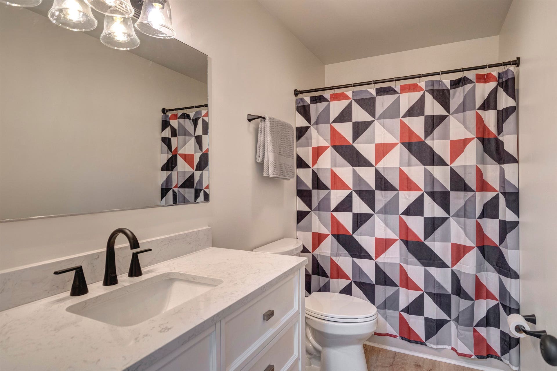208 GLEN VIEW Lane, Radford, VA 24141
