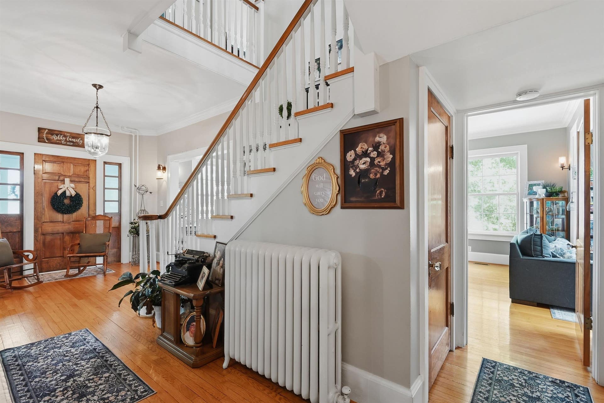 715 OAK Lane, Radford, VA 24141