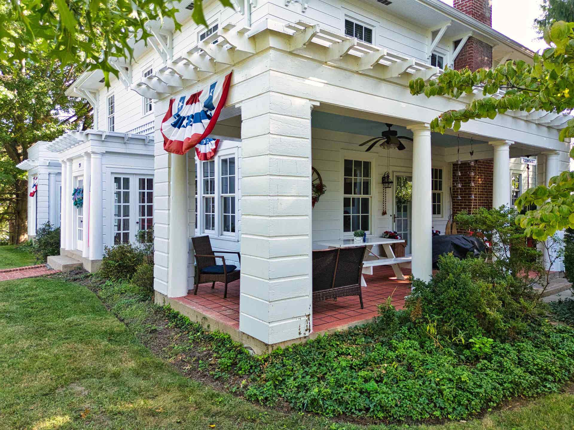 715 OAK Lane, Radford, VA 24141