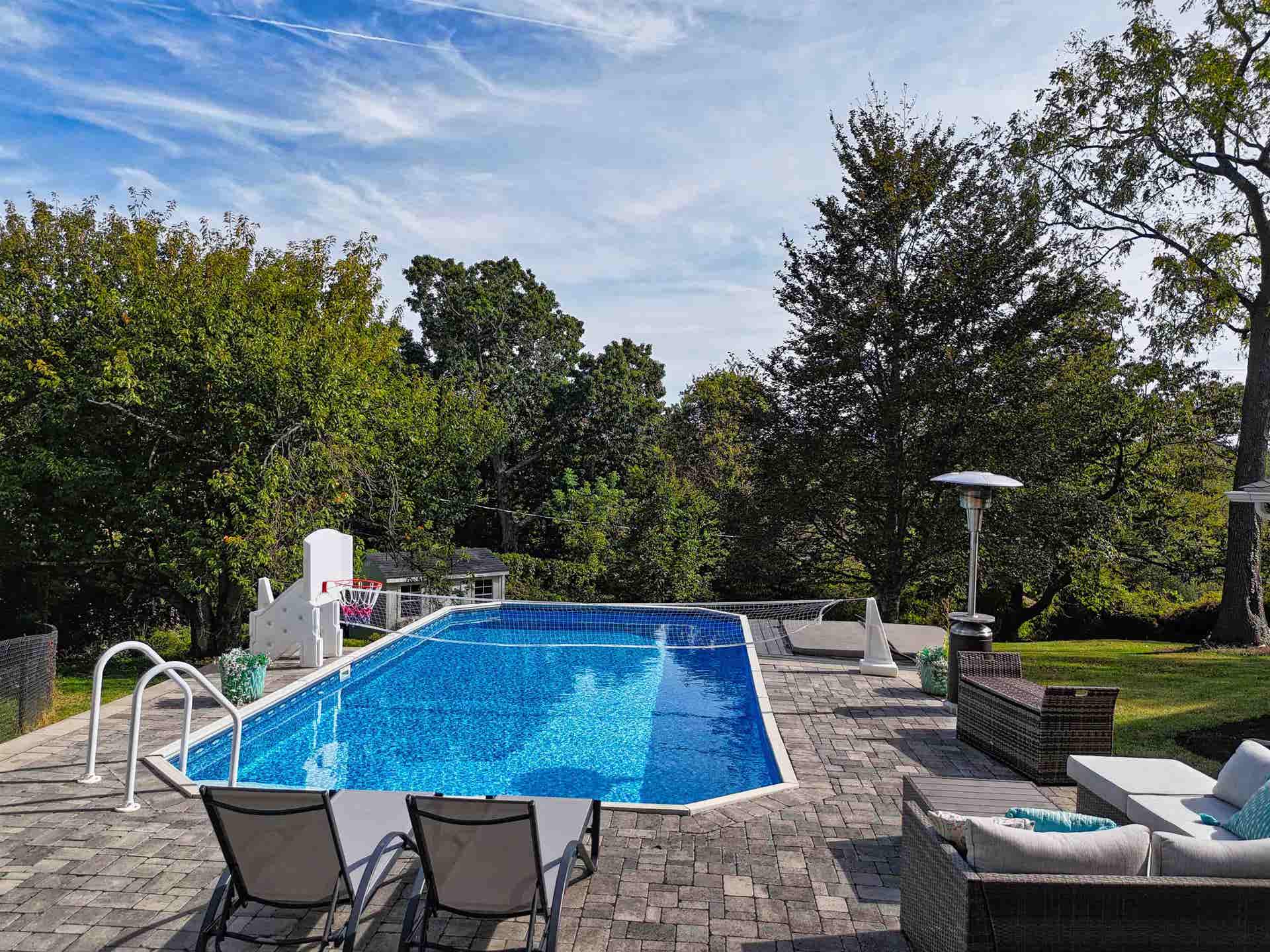 715 OAK Lane, Radford, VA 24141