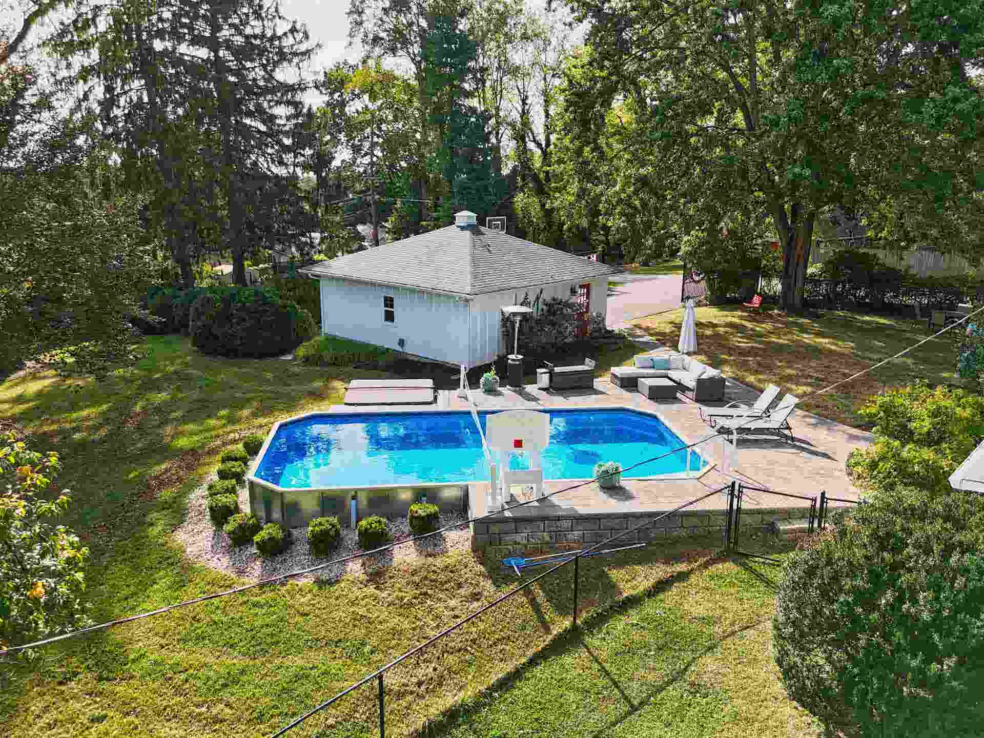 715 OAK Lane, Radford, VA 24141