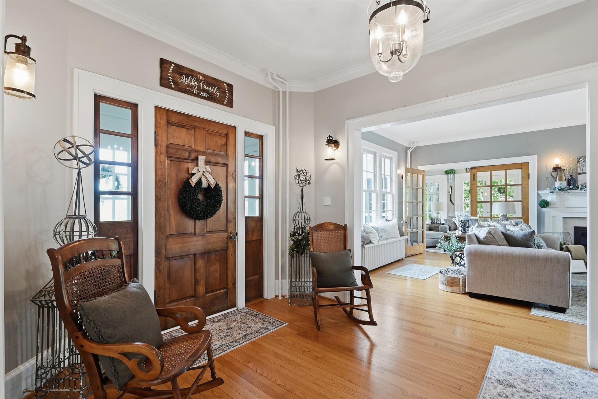 715 OAK Lane, Radford, VA 24141