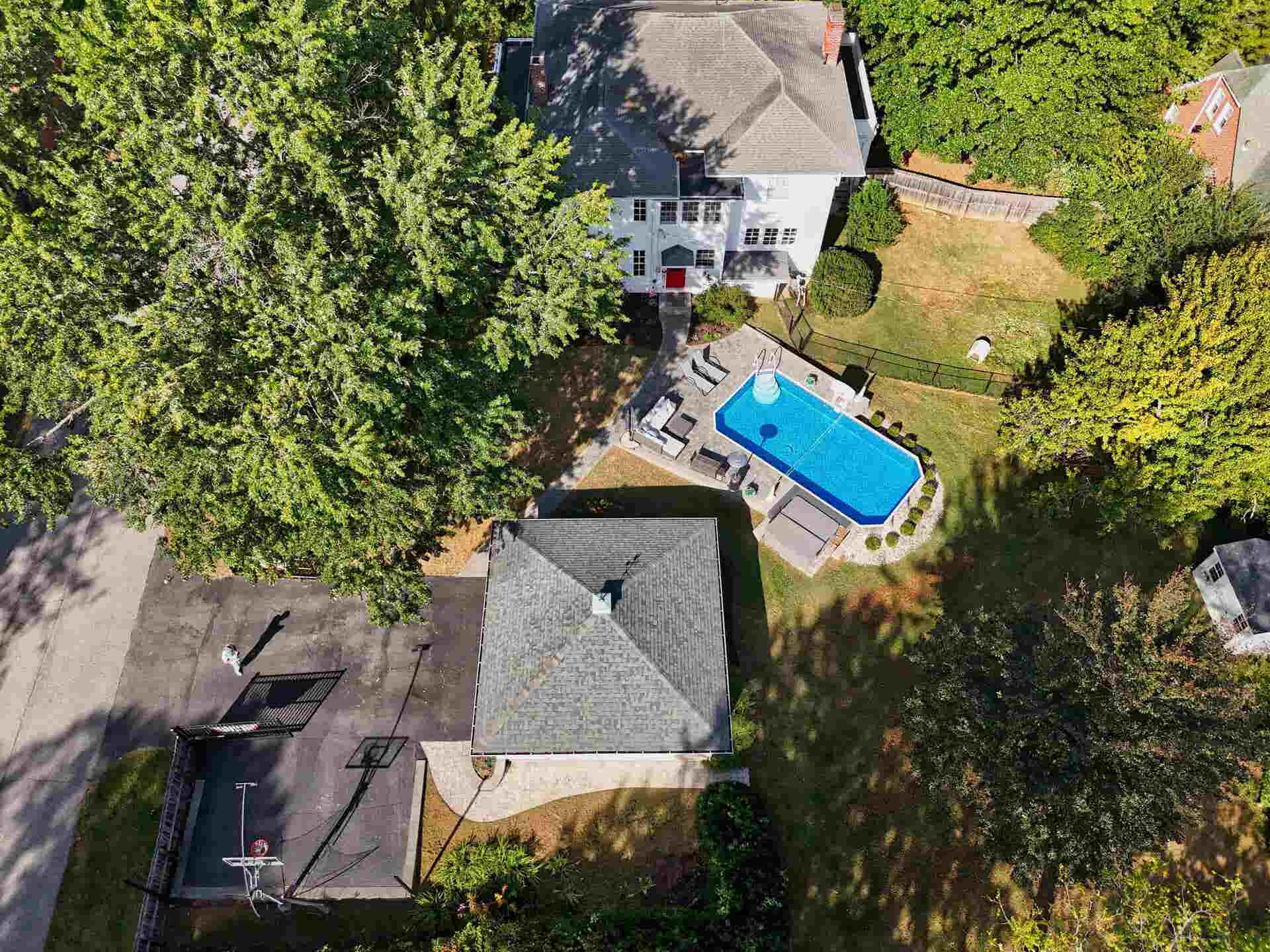 715 OAK Lane, Radford, VA 24141