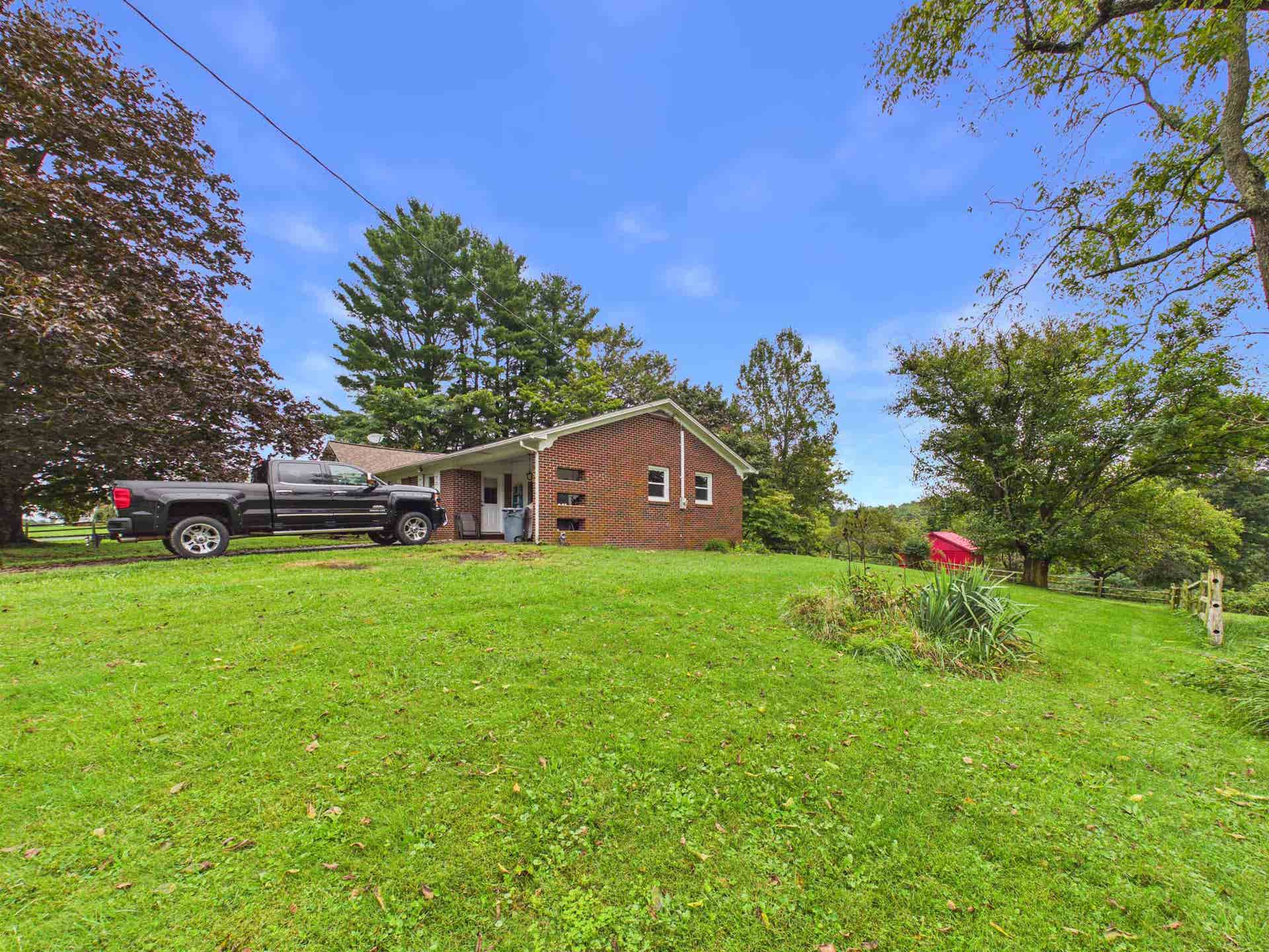 490 Oak Grove Road, Austinville, VA 24312