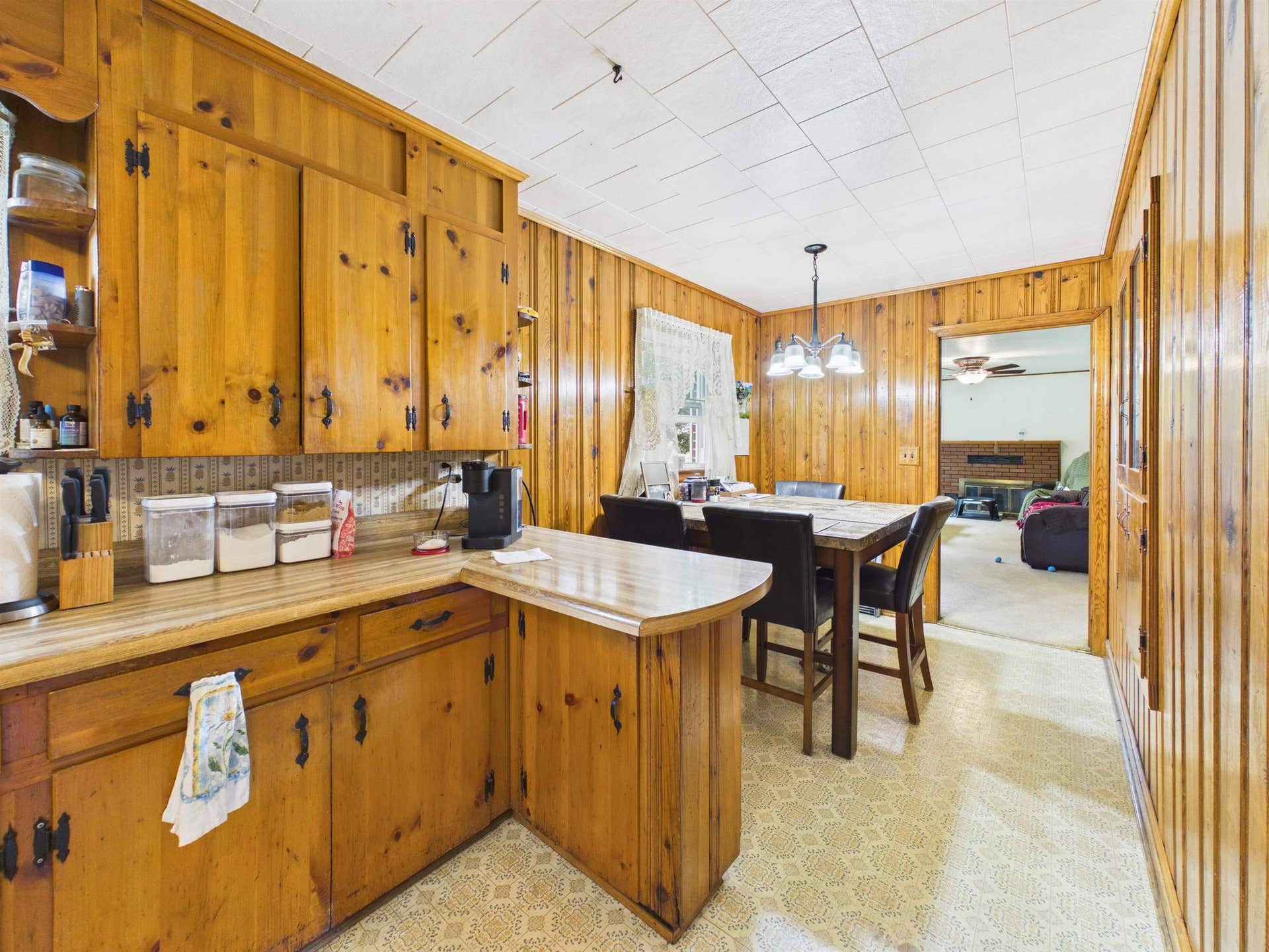 490 Oak Grove Road, Austinville, VA 24312