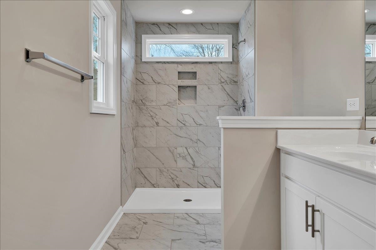 1585 Kensington Way, Christiansburg, VA 24073