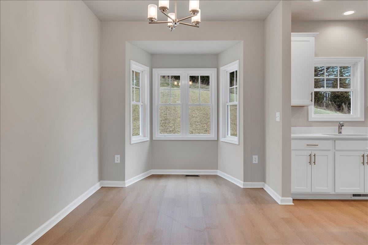 1585 Kensington Way, Christiansburg, VA 24073