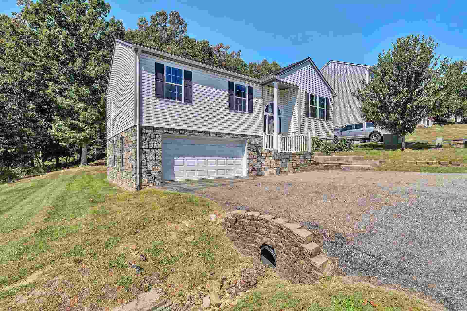 335 ROBIN HOOD Drive, Christiansburg, VA 24073