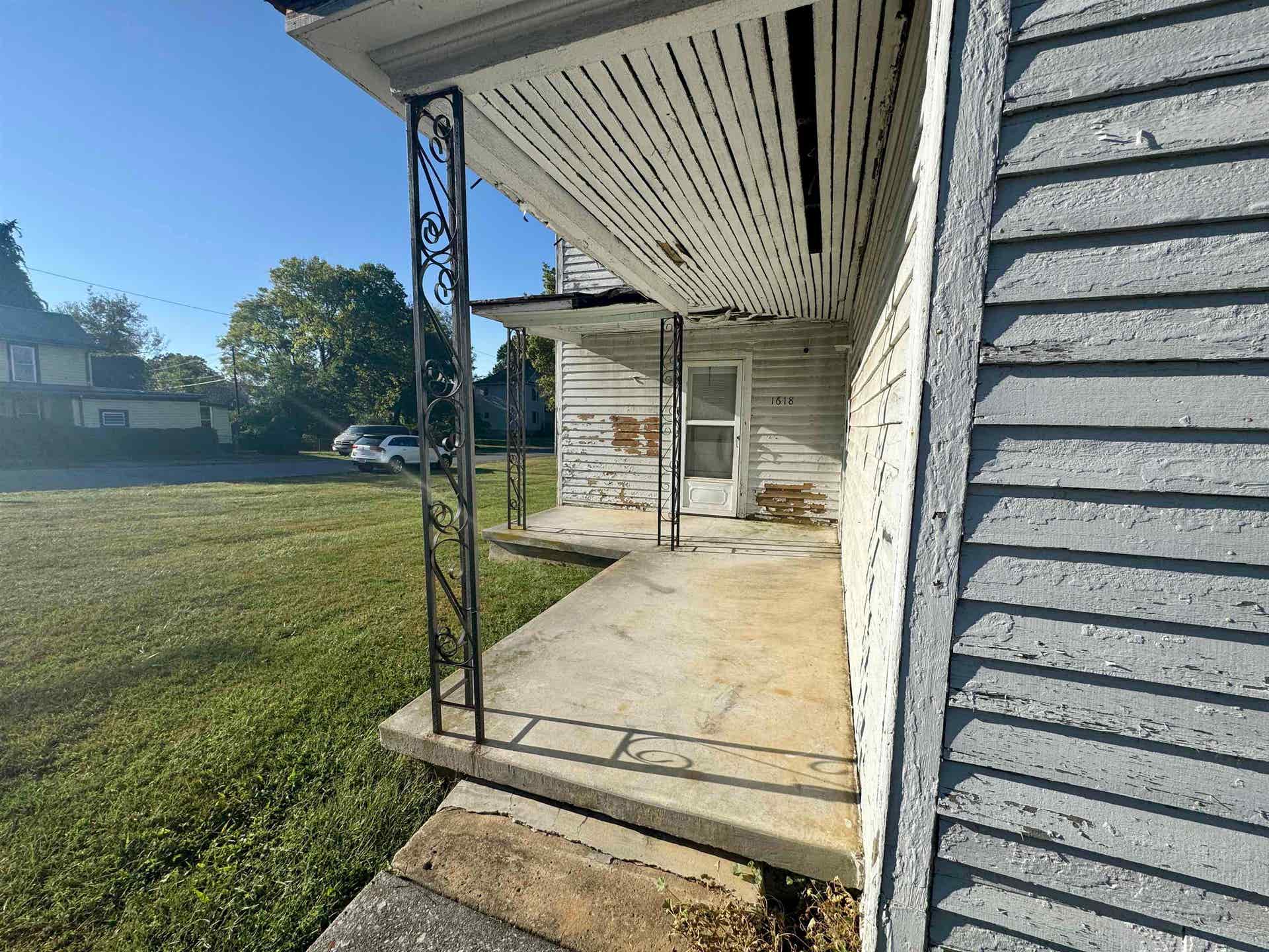 1618 DOWNEY Street, Radford, VA 24141