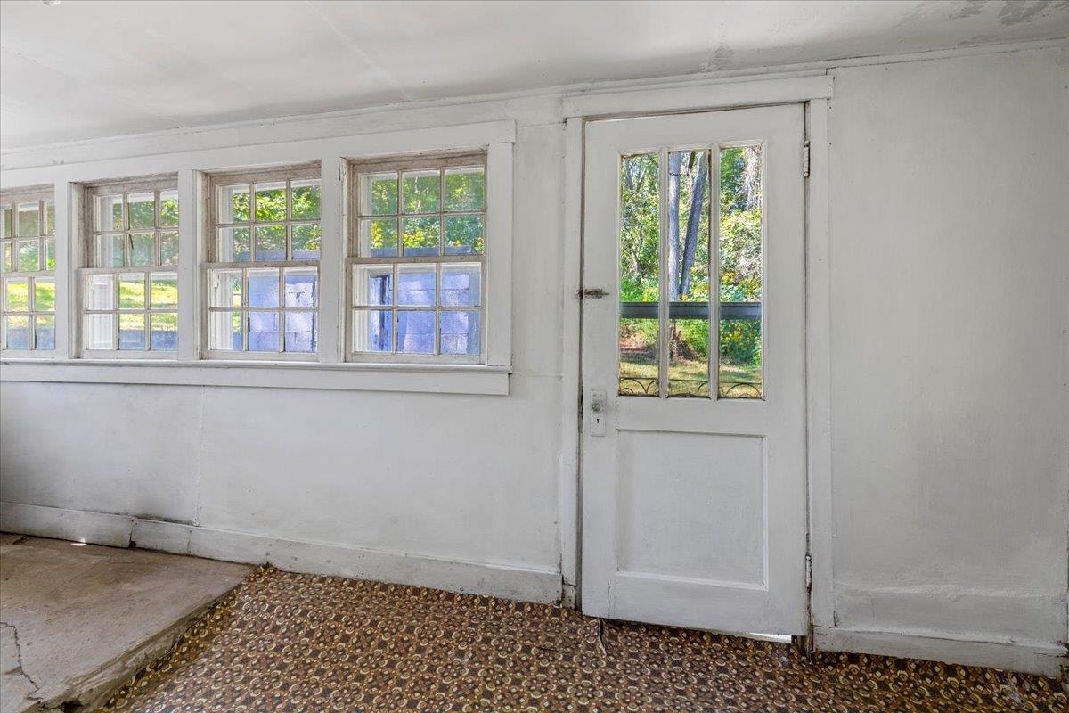 211 Walton Road, Radford, VA 24141