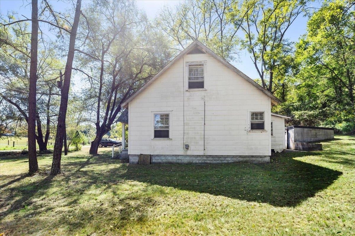 211 Walton Road, Radford, VA 24141