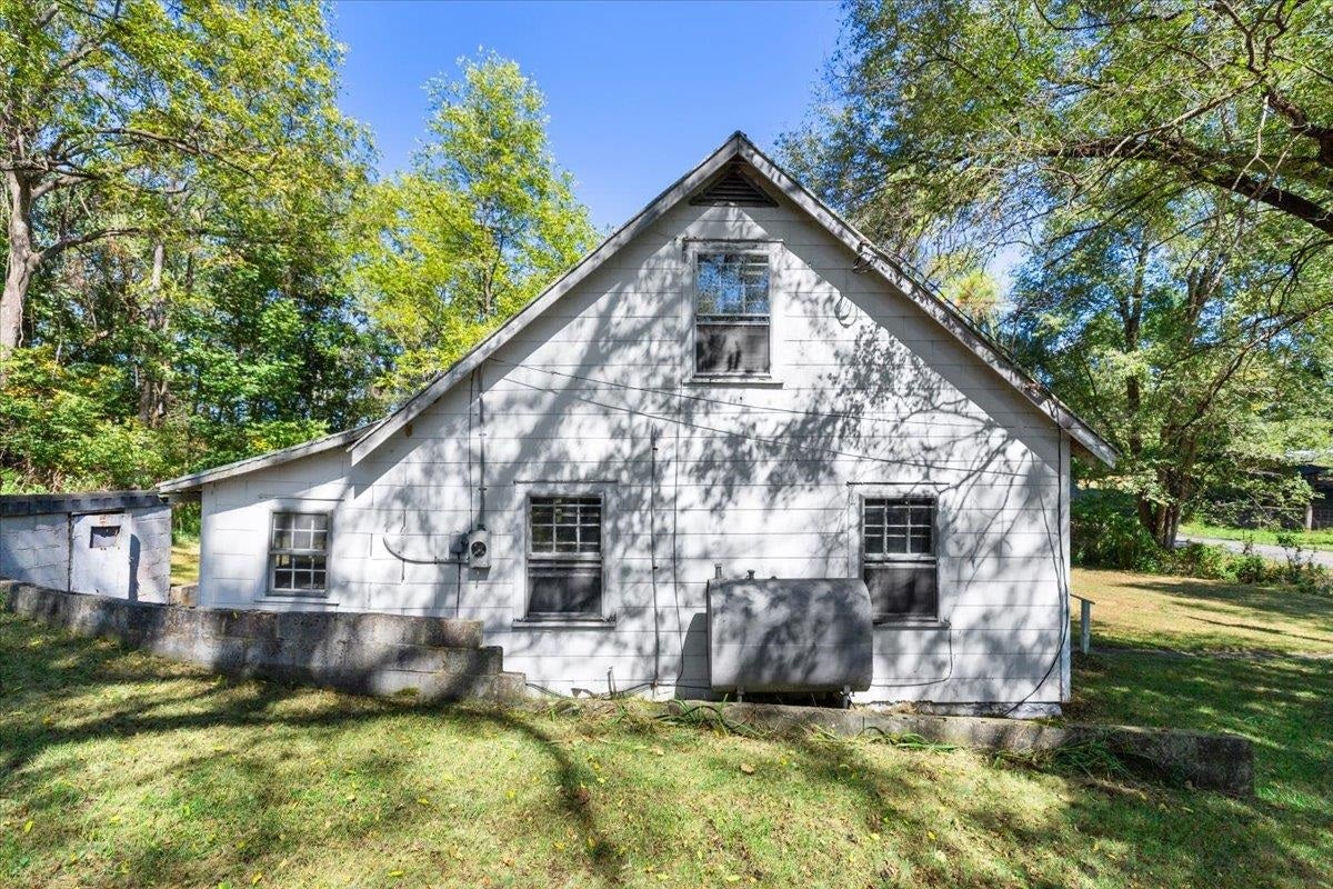 211 Walton Road, Radford, VA 24141