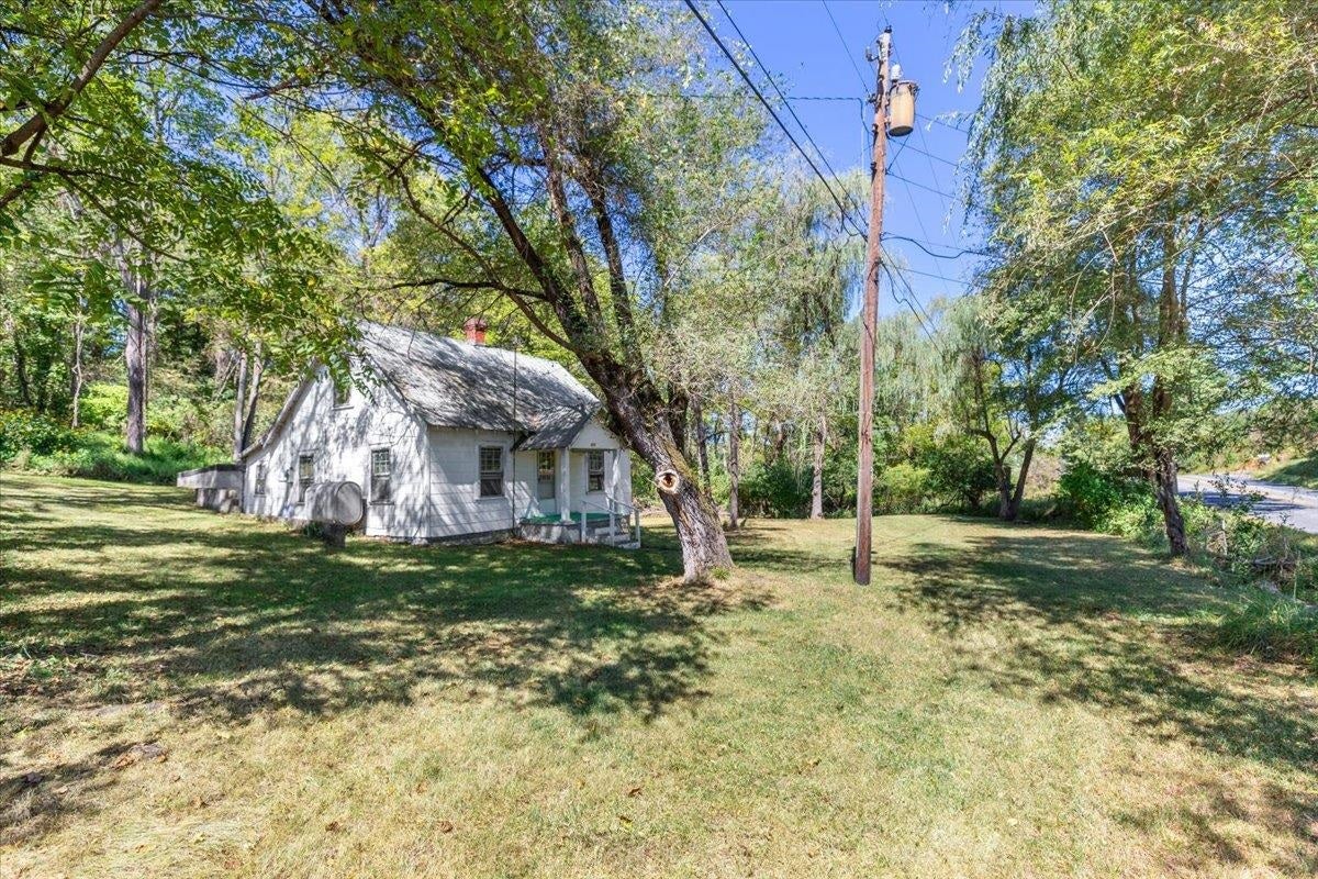 211 Walton Road, Radford, VA 24141
