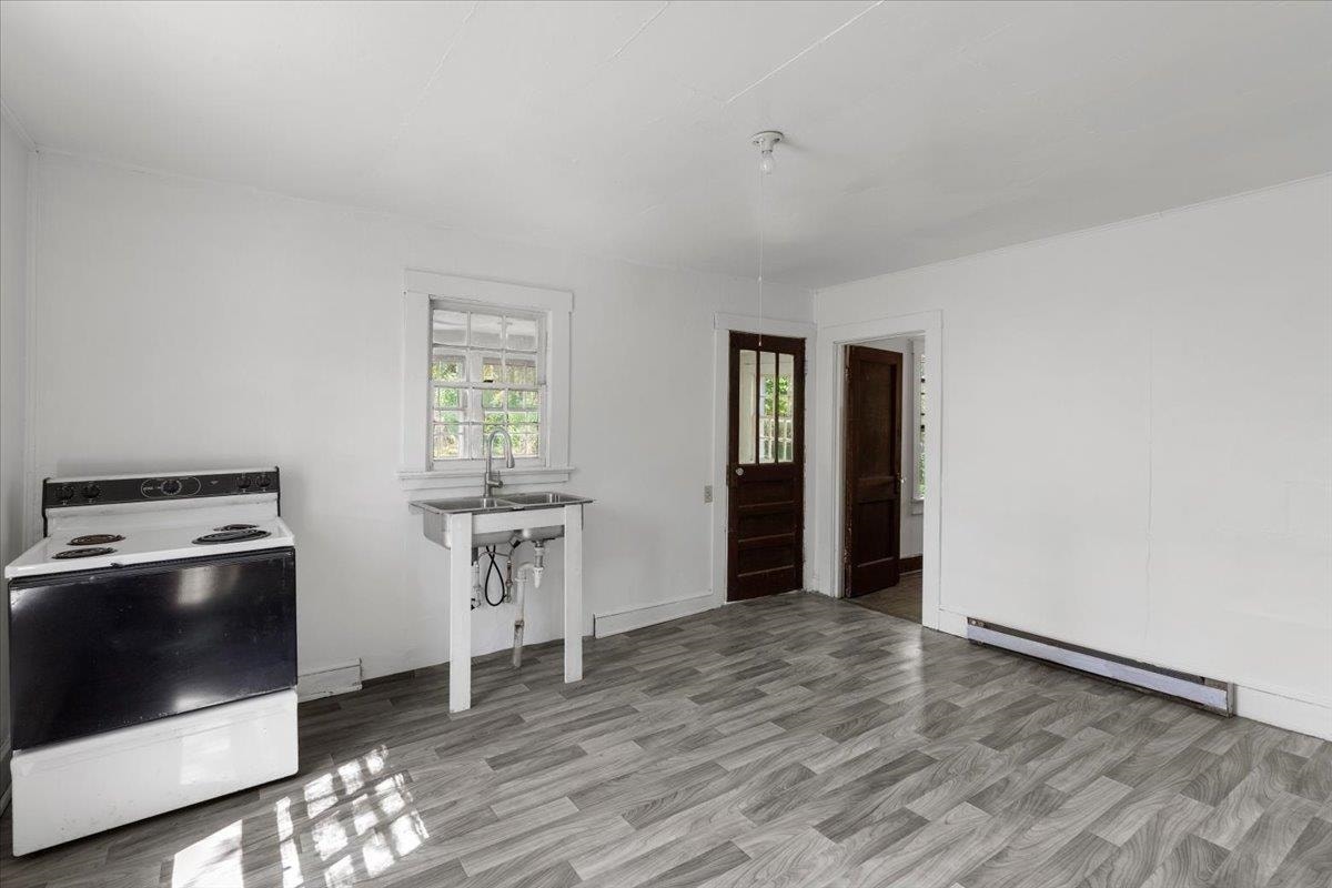 211 Walton Road, Radford, VA 24141