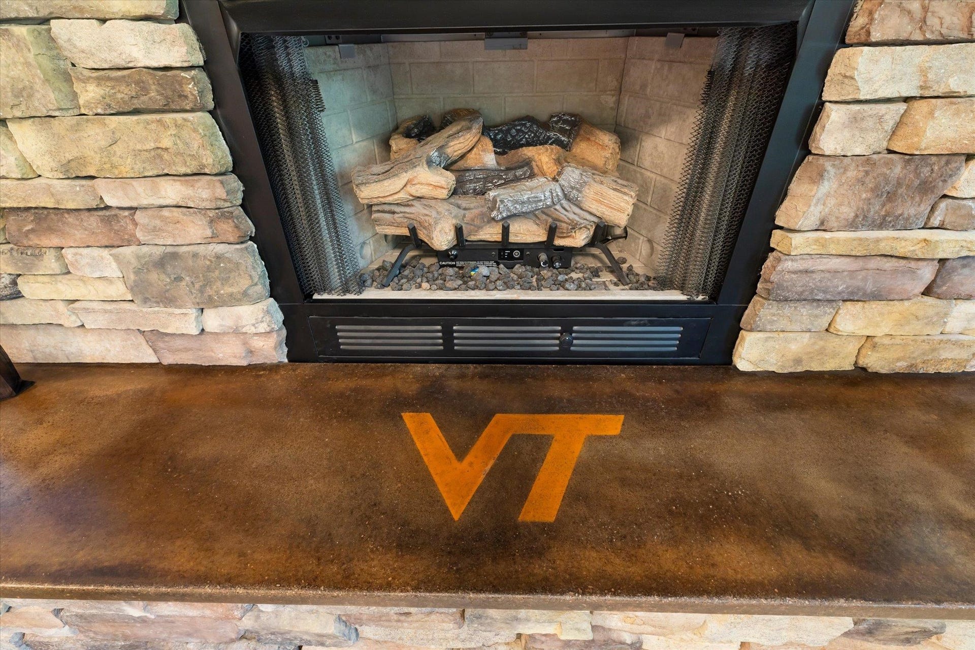 913 Gracelyn Court, Blacksburg, VA 24060