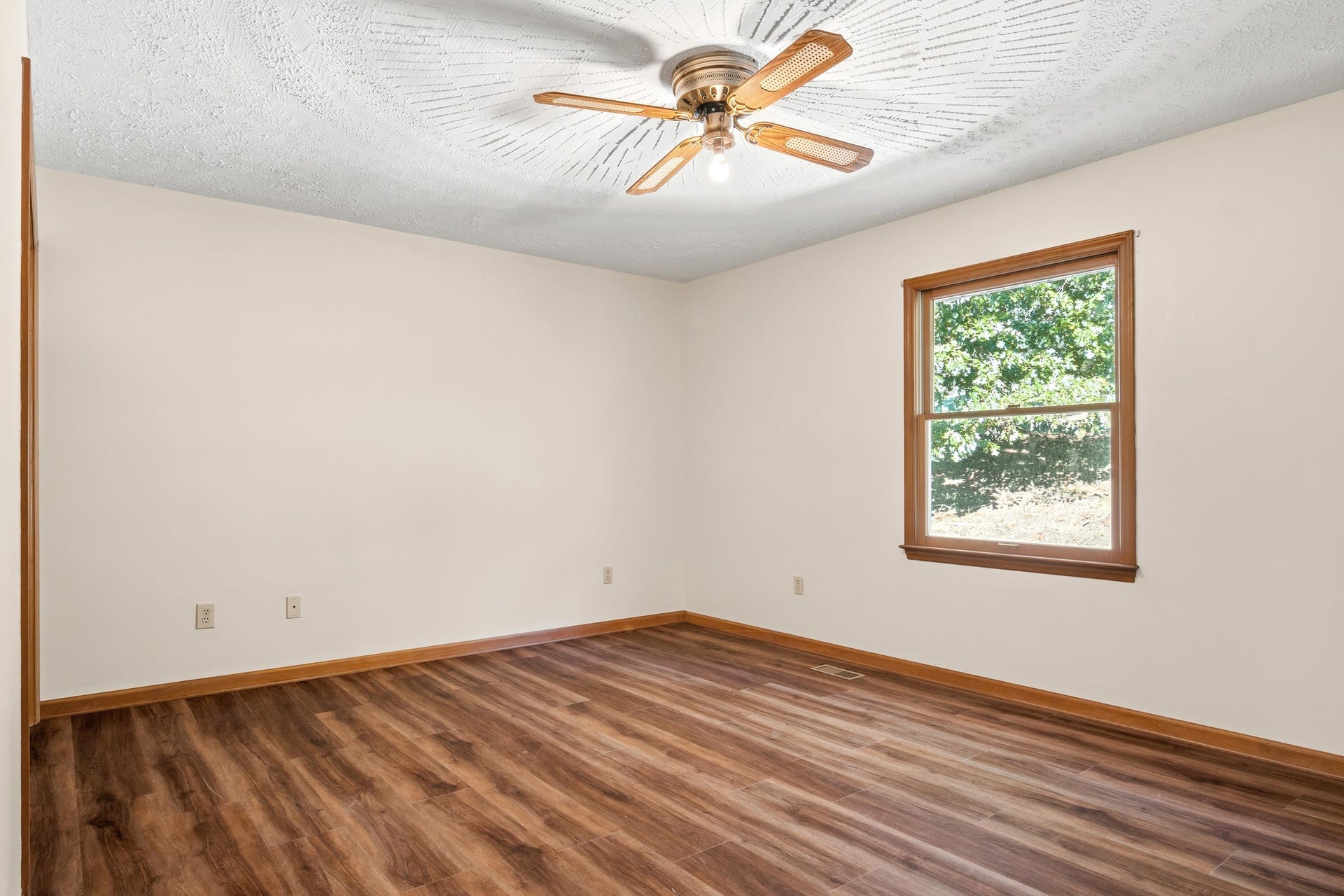 219 Smith Street, Pembroke, VA 24136