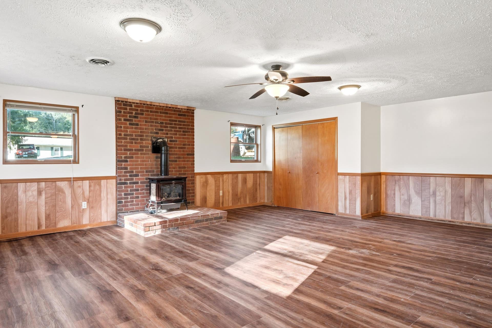 219 Smith Street, Pembroke, VA 24136