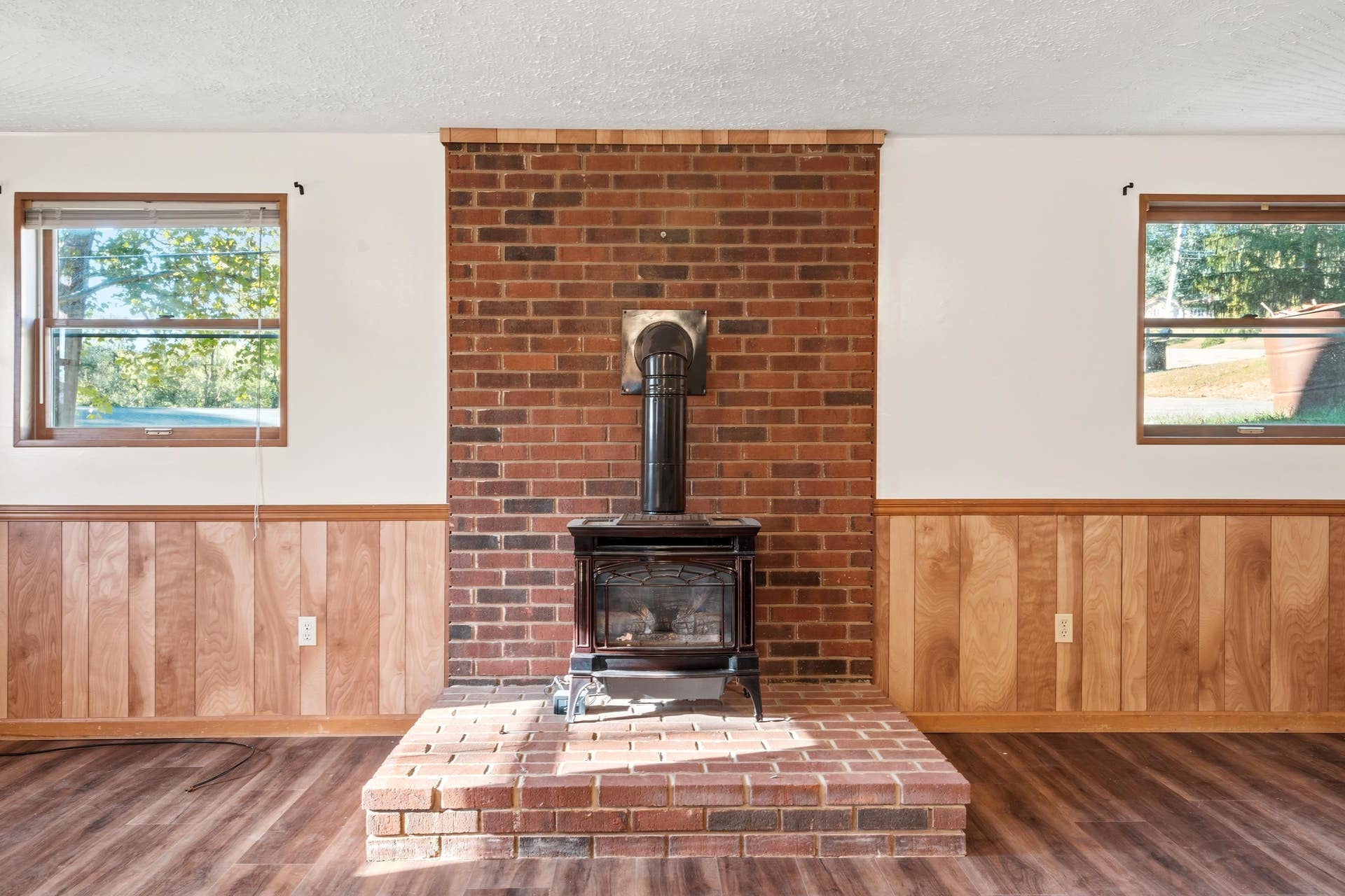 219 Smith Street, Pembroke, VA 24136