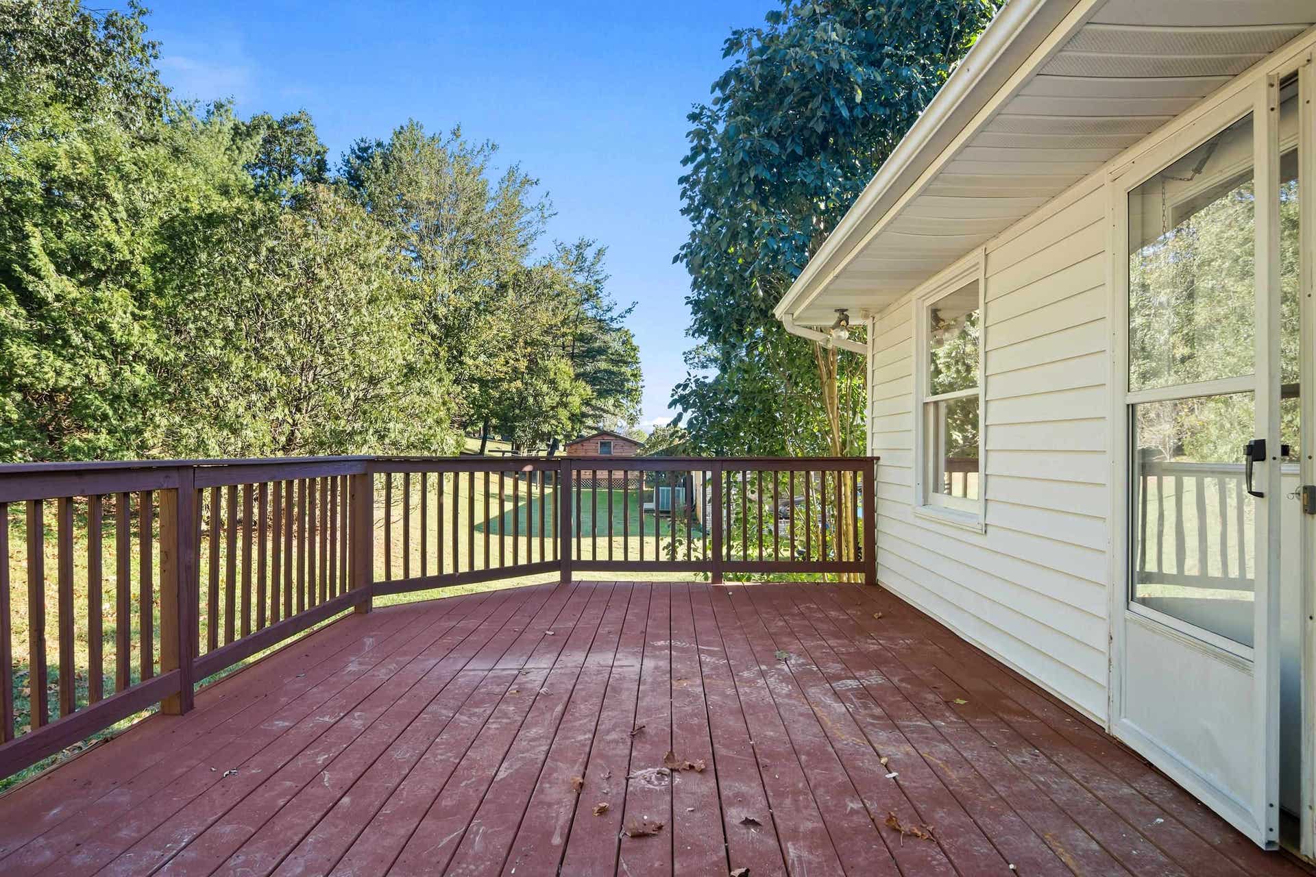 219 Smith Street, Pembroke, VA 24136