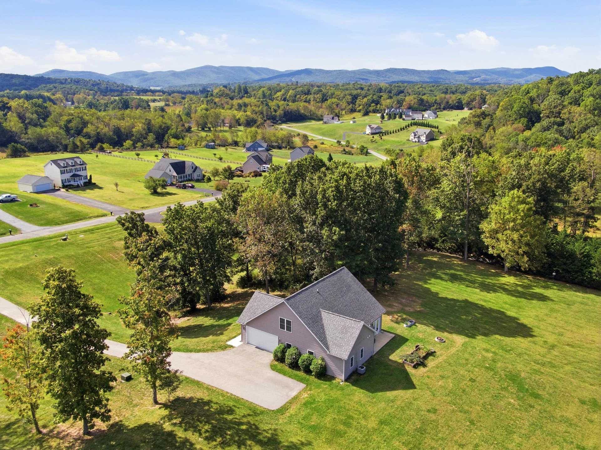 4565 Old Stage Road, Radford, VA 24141