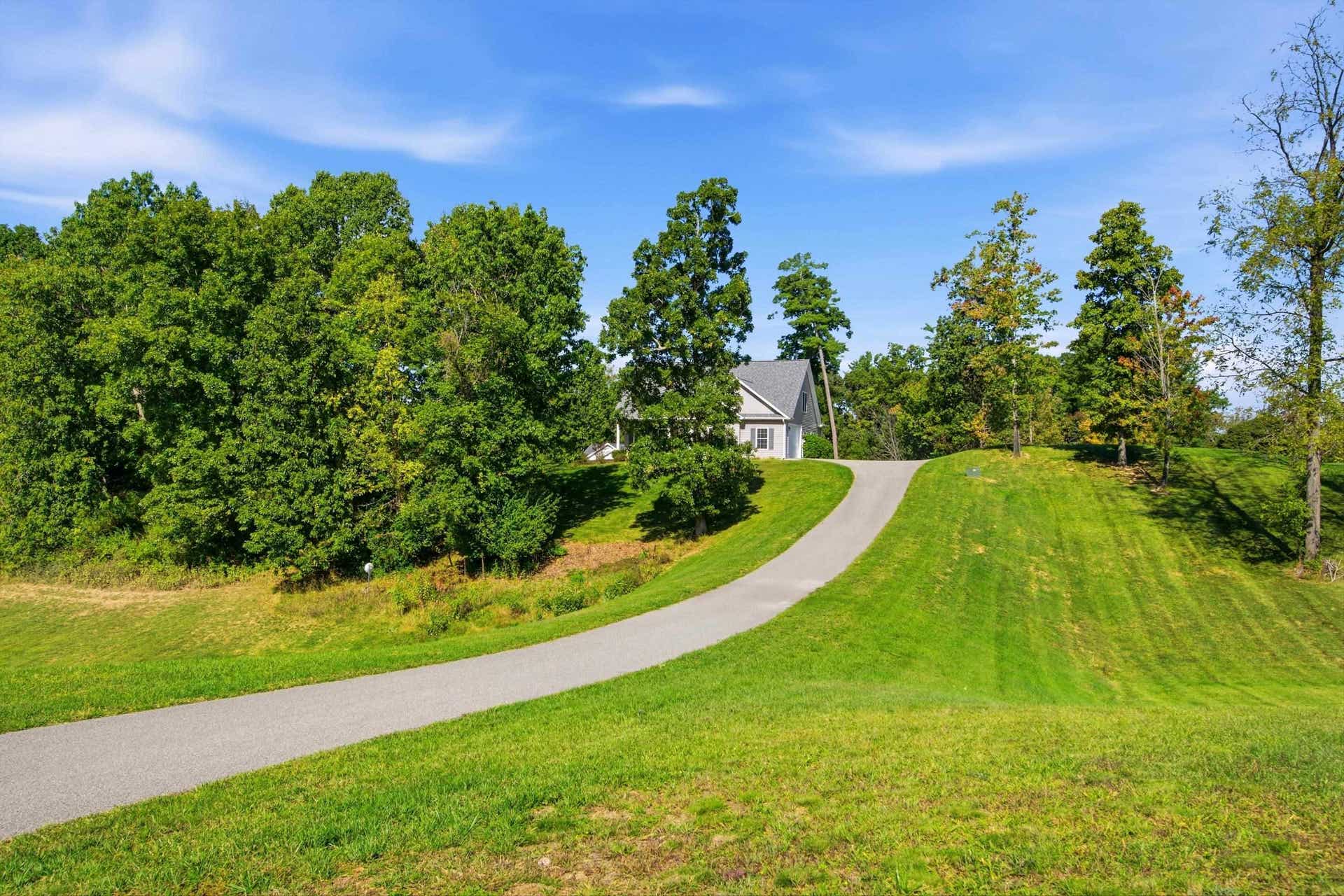 4565 Old Stage Road, Radford, VA 24141