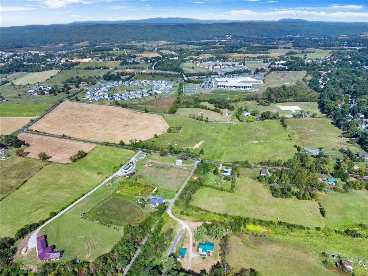 1350 CRANBERRY Lane, Blacksburg, VA 24060