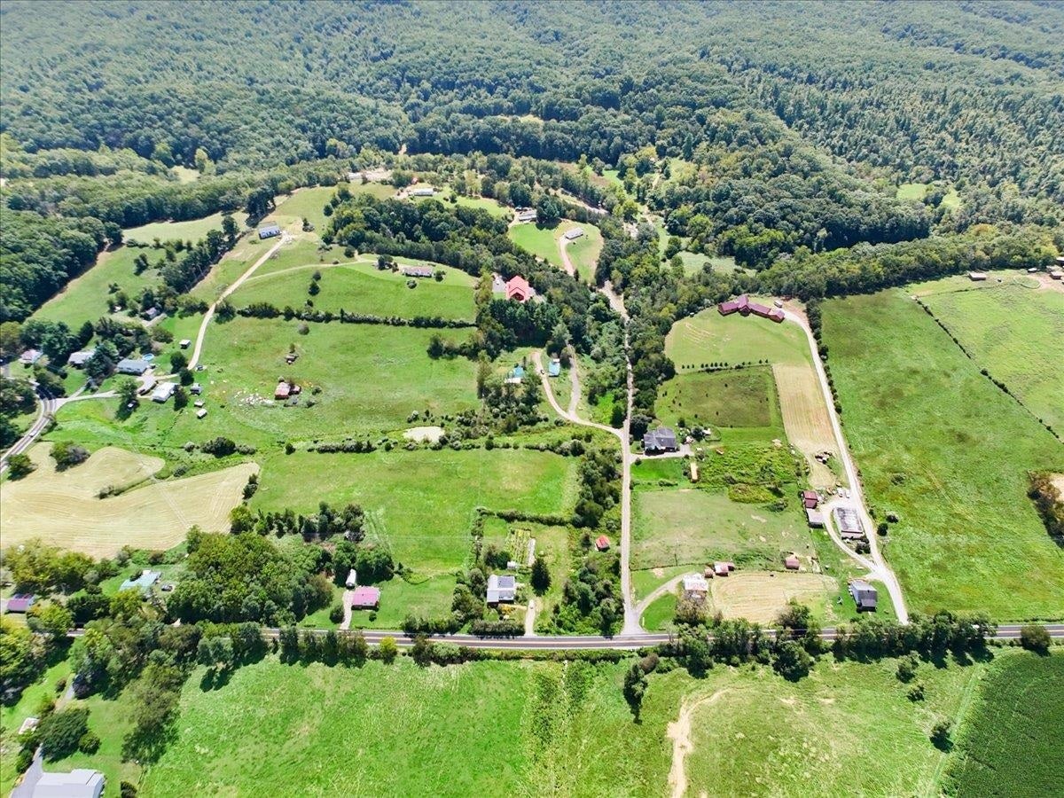 1350 CRANBERRY Lane, Blacksburg, VA 24060