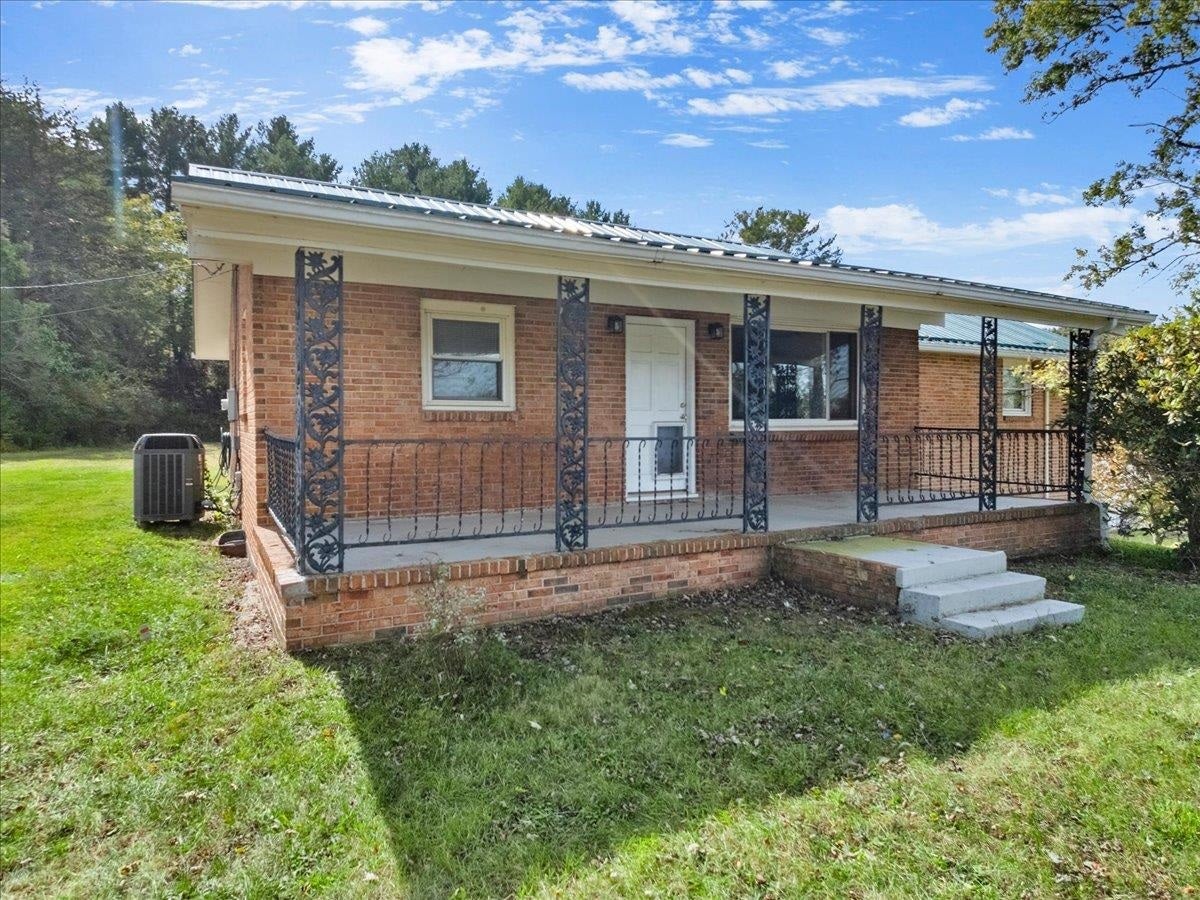 1350 CRANBERRY Lane, Blacksburg, VA 24060