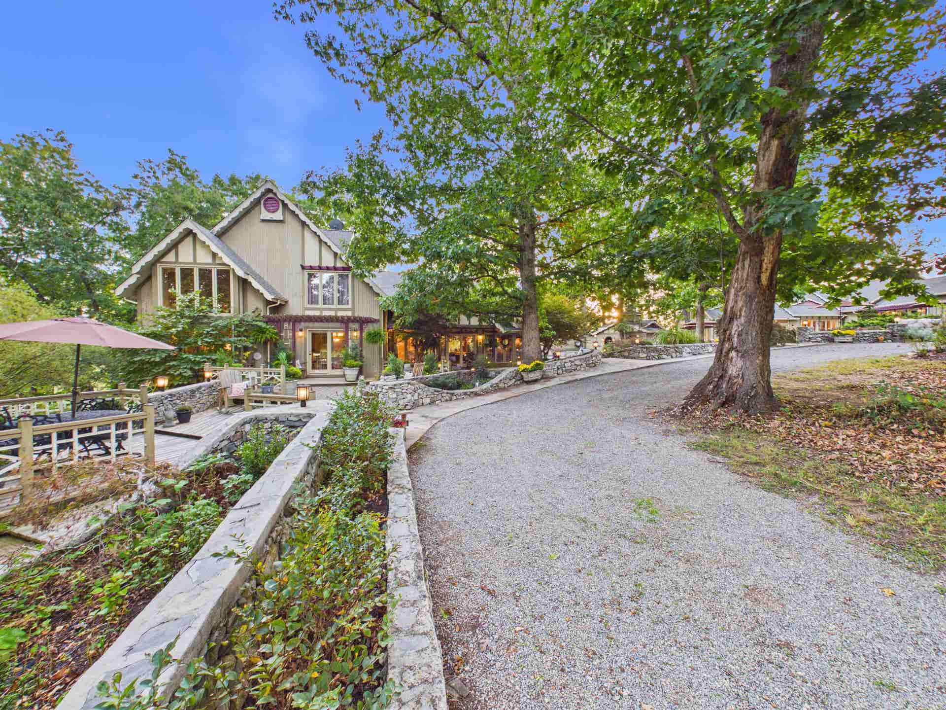 4588 Hurston Road, Pulaski, VA 24301