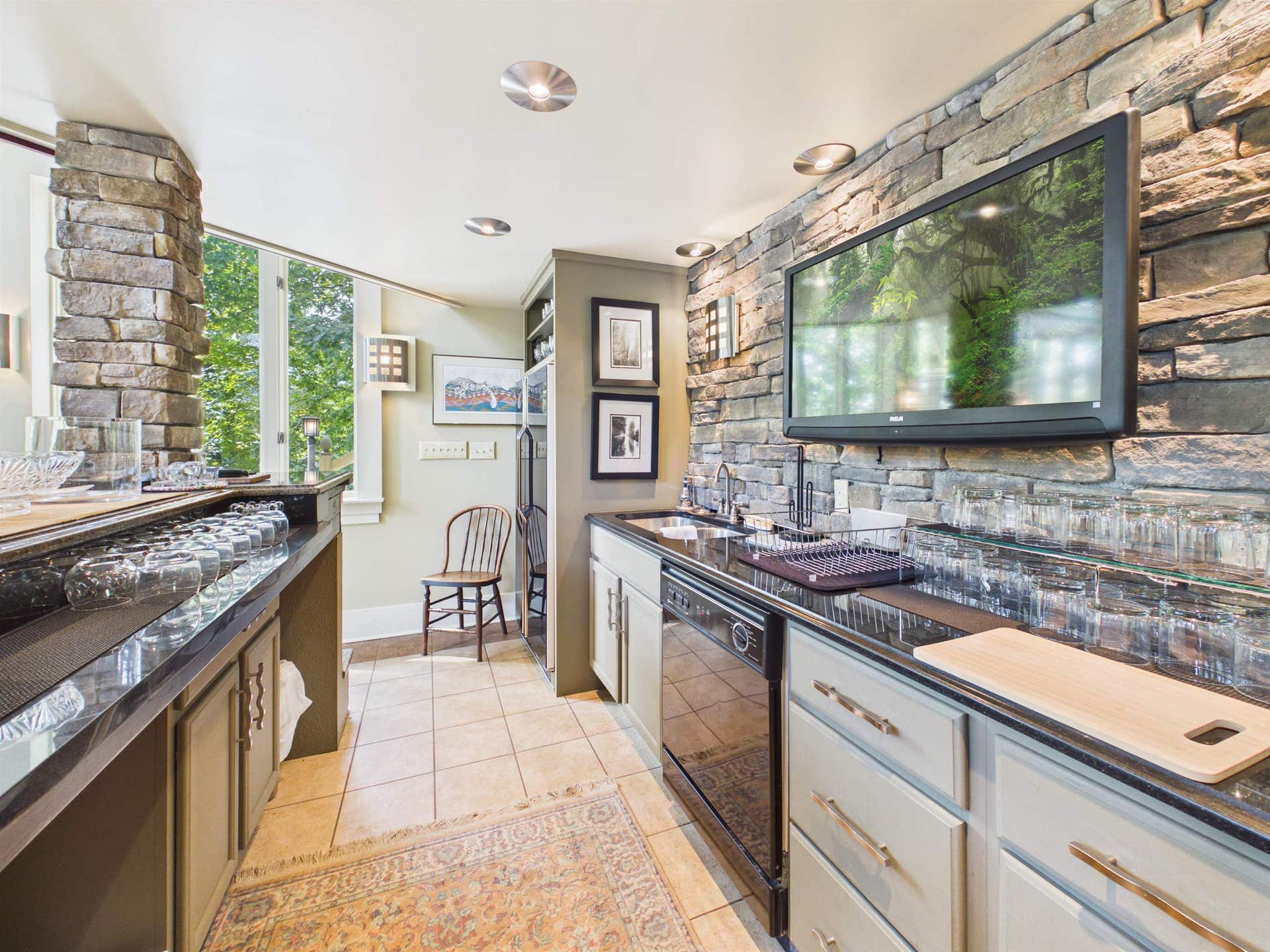 4588 Hurston Road, Pulaski, VA 24301