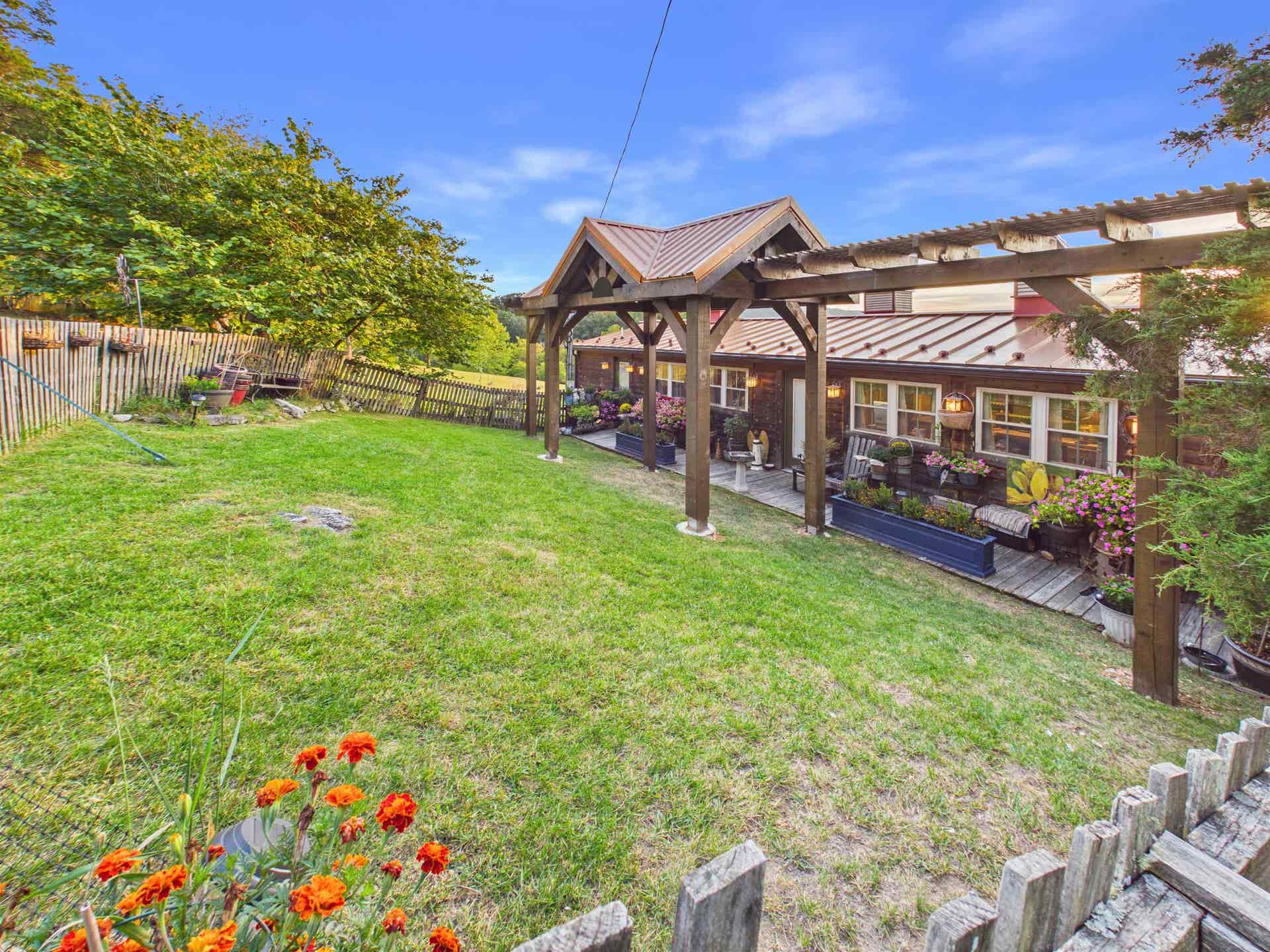 4638 Hurston Road, Pulaski, VA 24301