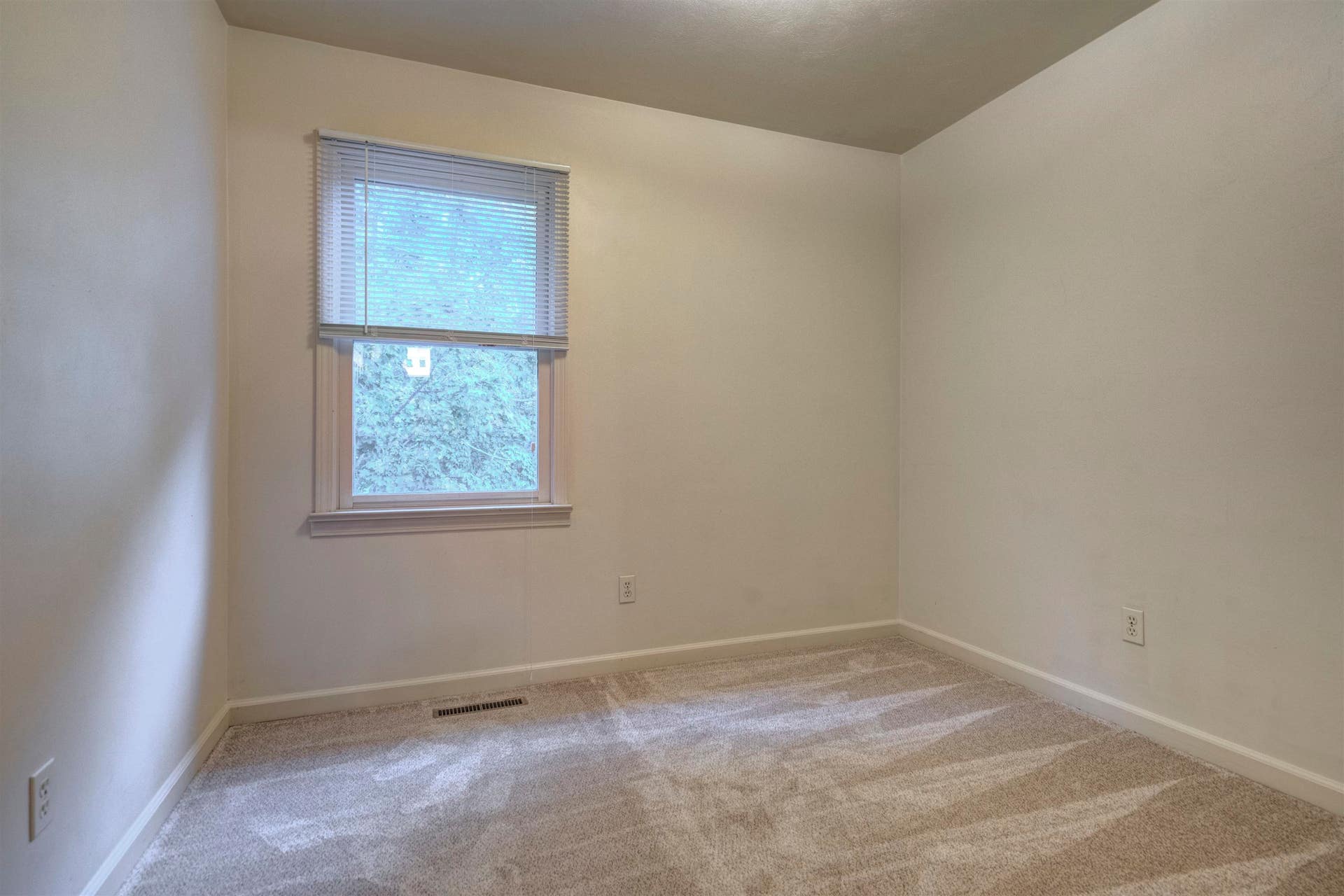 2503 RIDGE Road, Blacksburg, VA 24060