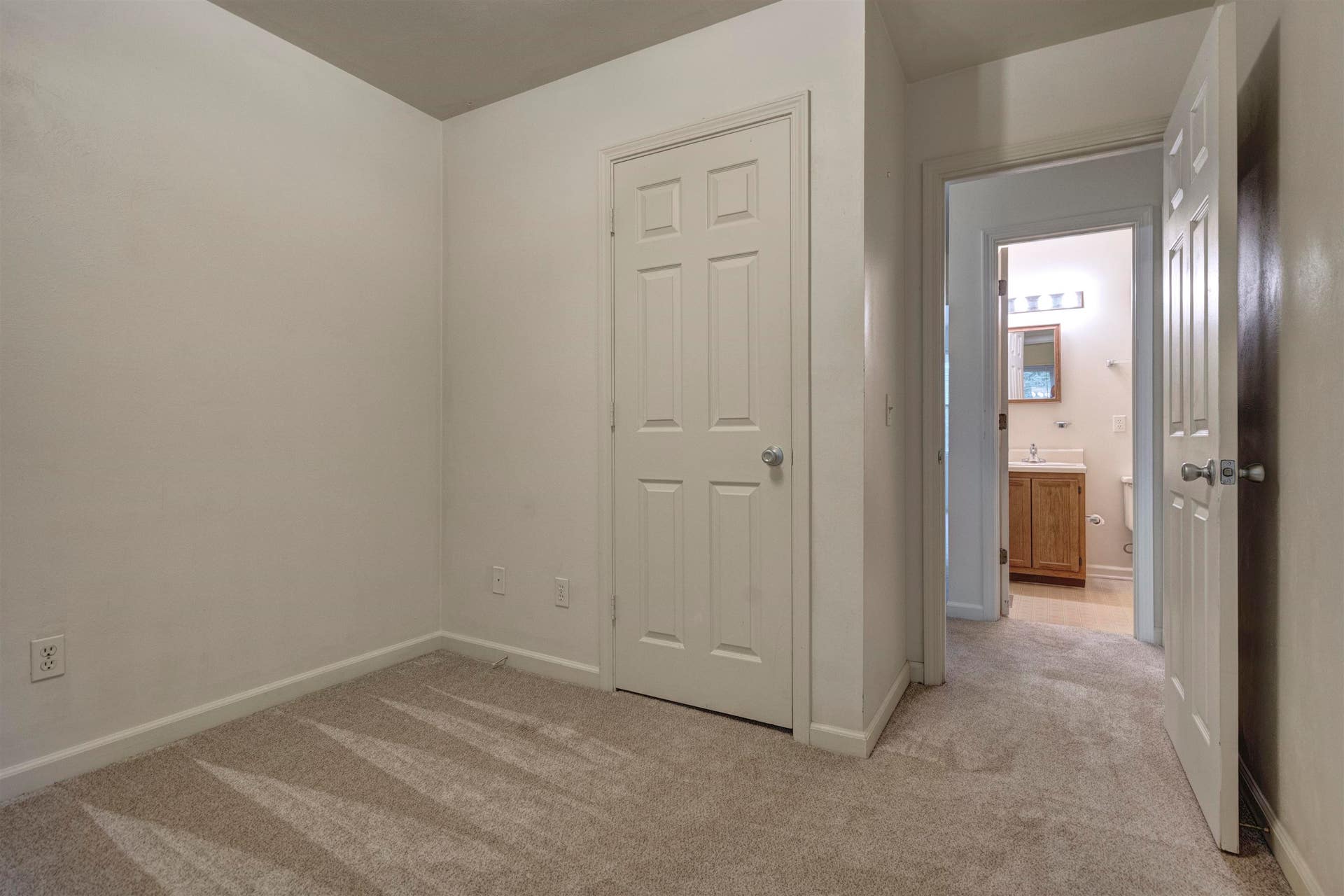 2503 RIDGE Road, Blacksburg, VA 24060
