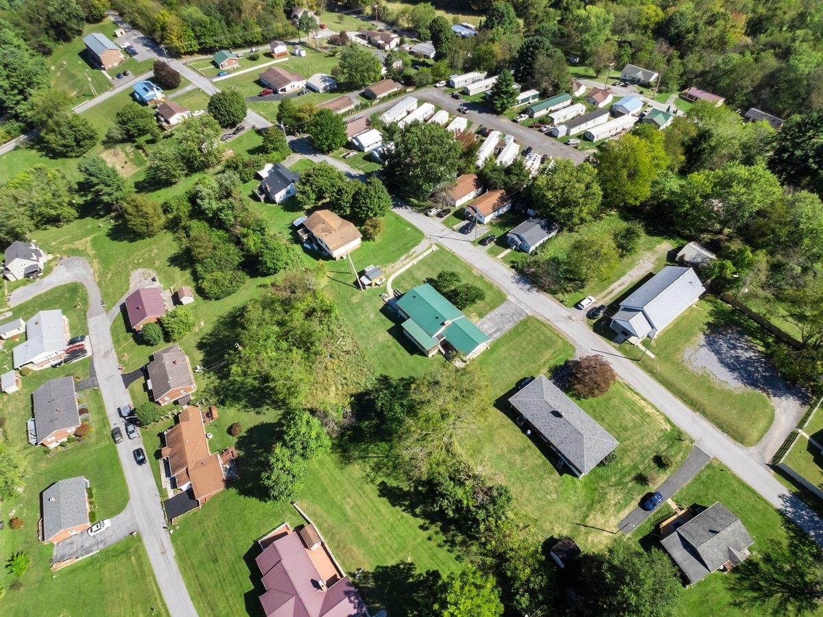 159 Hill Street, Tazewell, VA 24651
