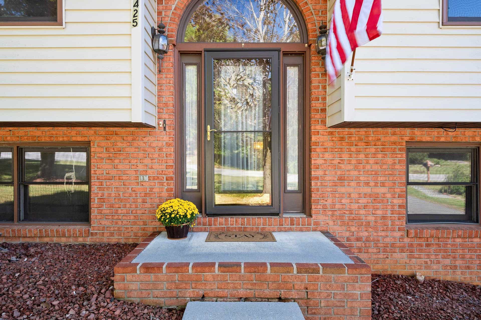 425 Independence Boulevard, Christiansburg, VA 24073