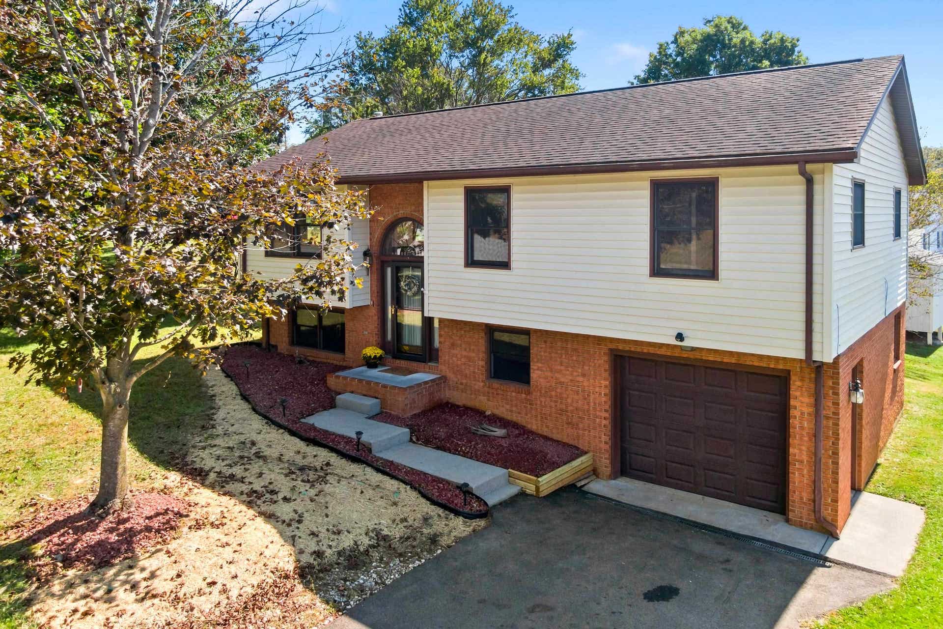 425 Independence Boulevard, Christiansburg, VA 24073