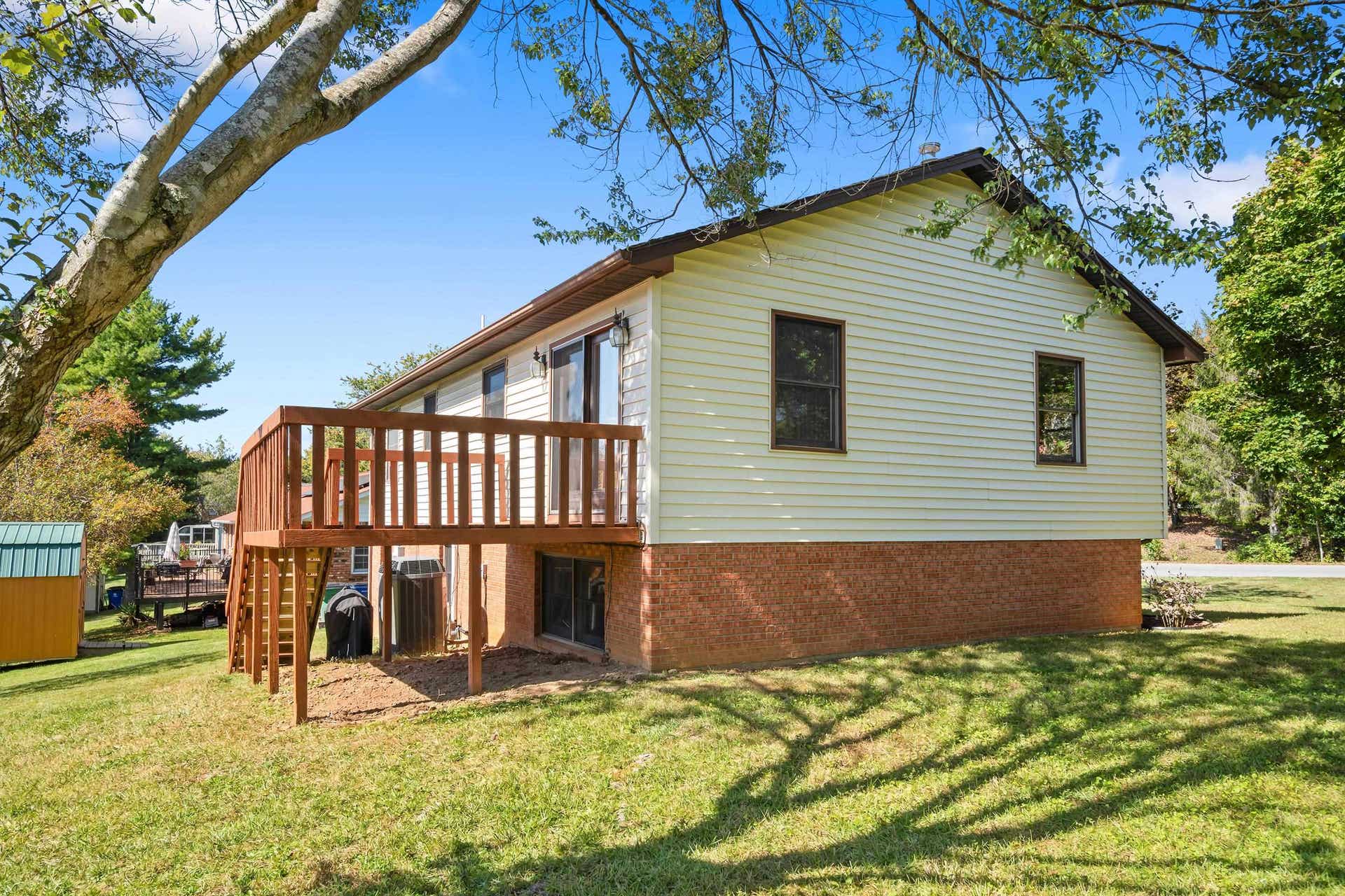 425 Independence Boulevard, Christiansburg, VA 24073